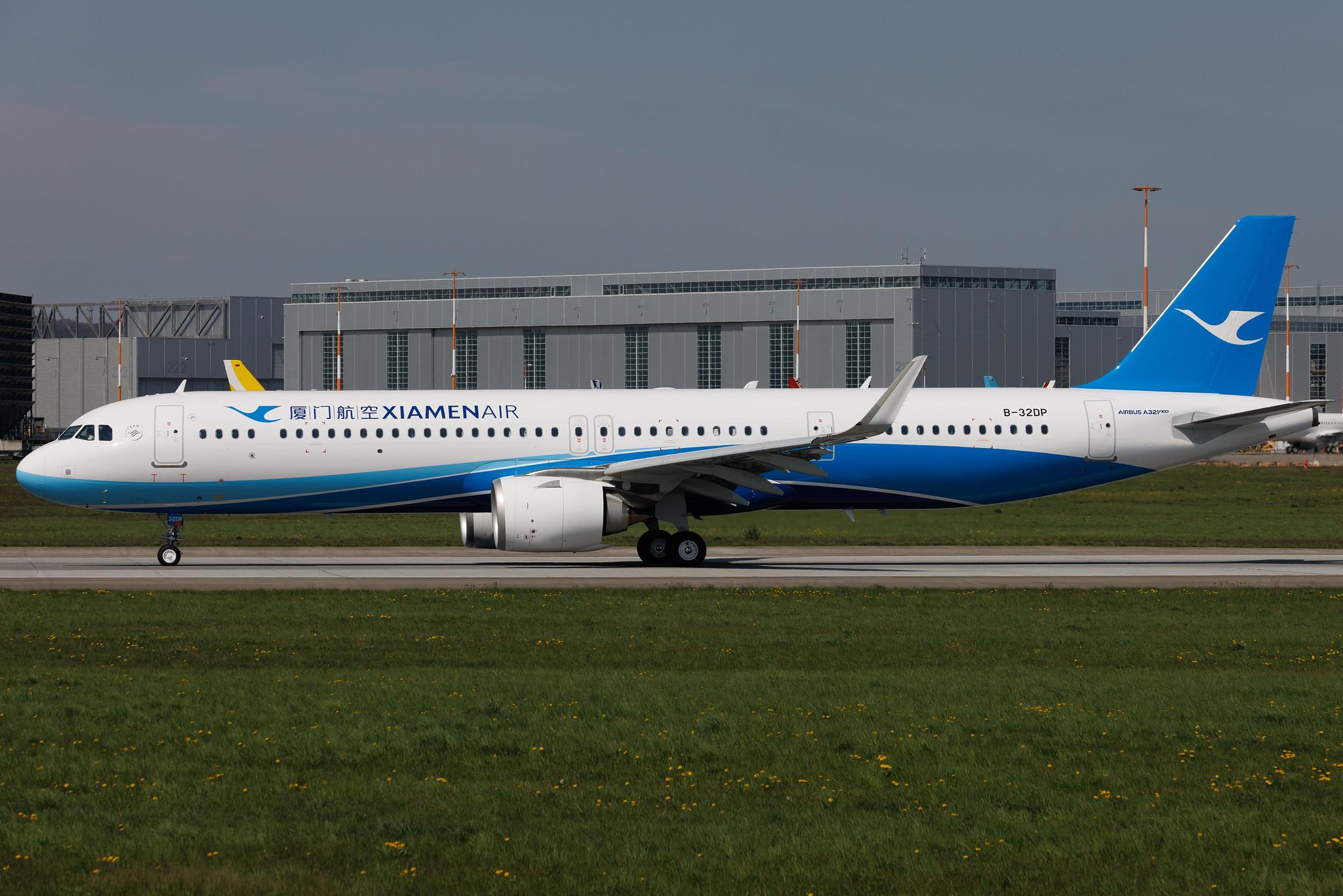 Hamburg Finkenwerder: Xiamen Airlines (MF / CXA) | Airbus A321-251NX A21N | B-32DP | MSN 11314