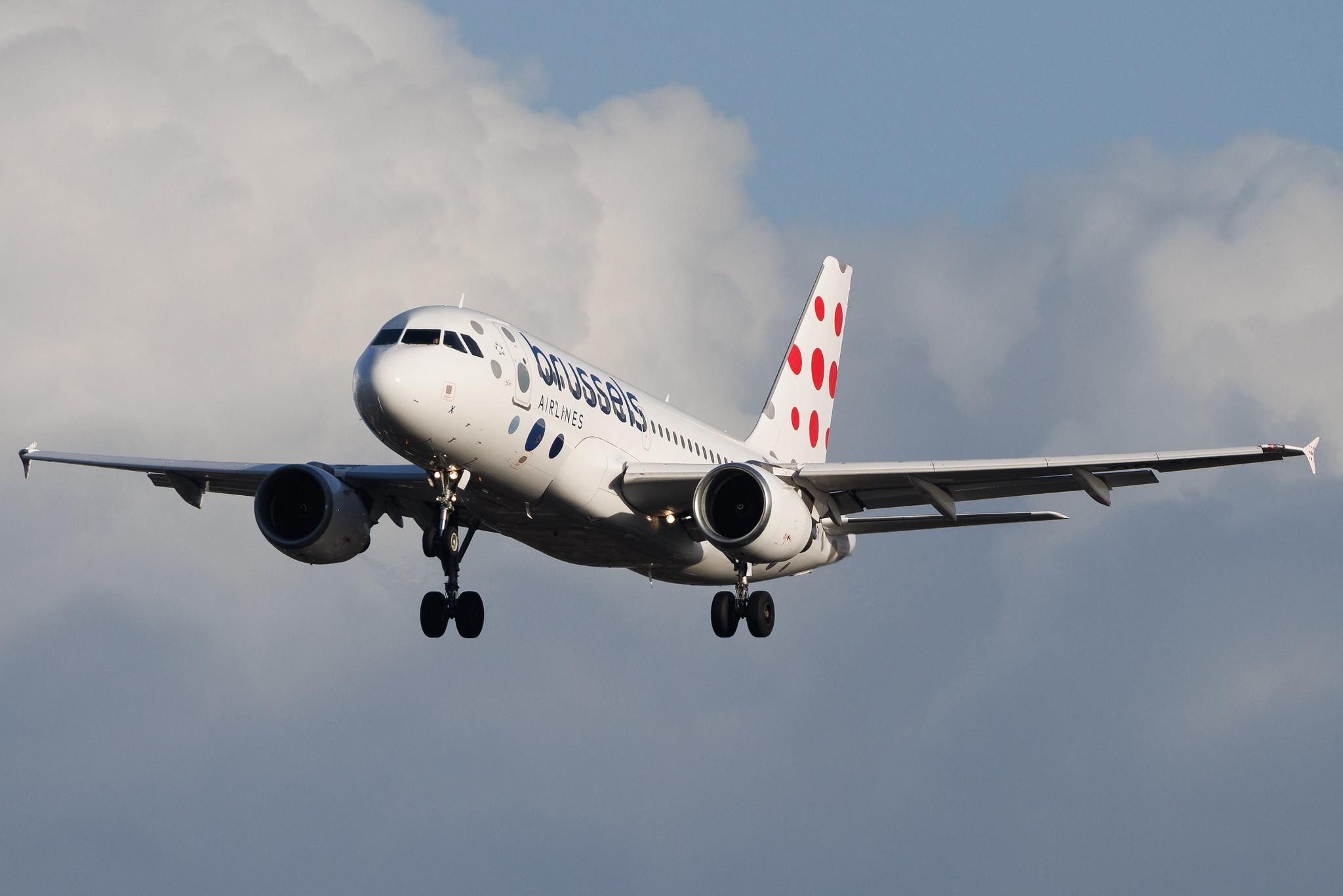 Hamburg Airport: Brussels Airlines (SN / BEL) | Airbus A319-111 A319 | OO-SSX | MSN 2260