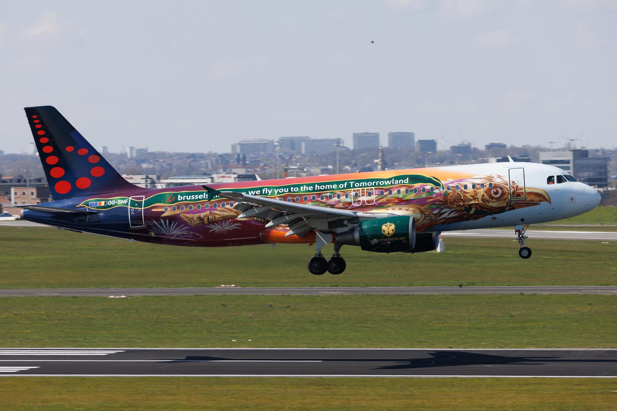 Brussels Airport: Brussels Airlines (SN / BEL) | Livery: Tomorrowland Livery | Airbus A320-214 A320 | OO-SNF | MSN 2810
