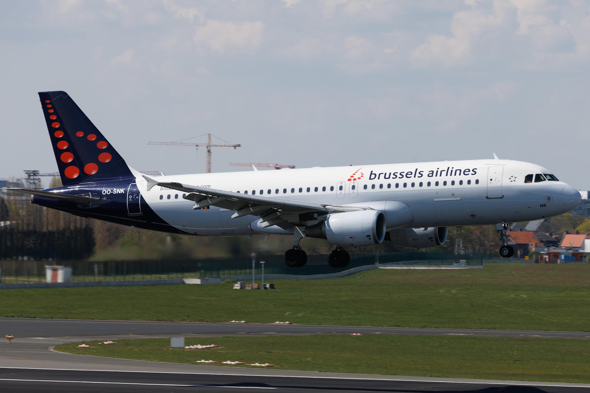 Brussels Airport: Brussels Airlines (SN / BEL) | Airbus A320-214 A320 | OO-SNK | MSN 3373