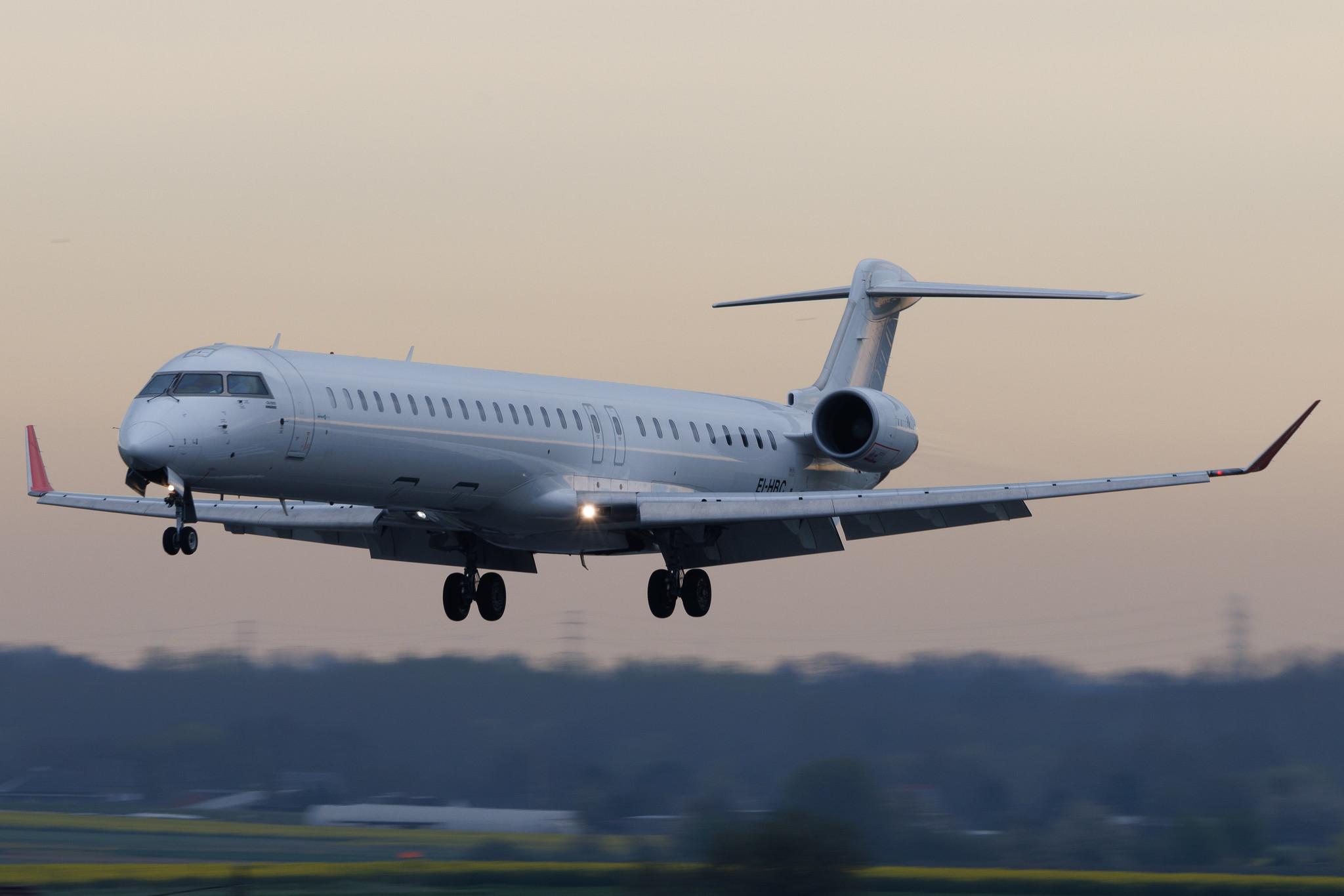 Brussels Airport: Hibernian Airlines (HG / HBN) | Mitsubishi CRJ-1000 CRJX | EI-HBC | MSN 19052