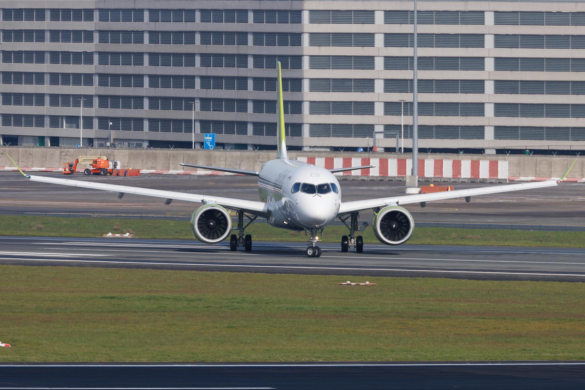 Brussels Airport: Air Baltic (BT / BTI) | Airbus A220-300 BCS3 | YL-AAV | MSN 55071