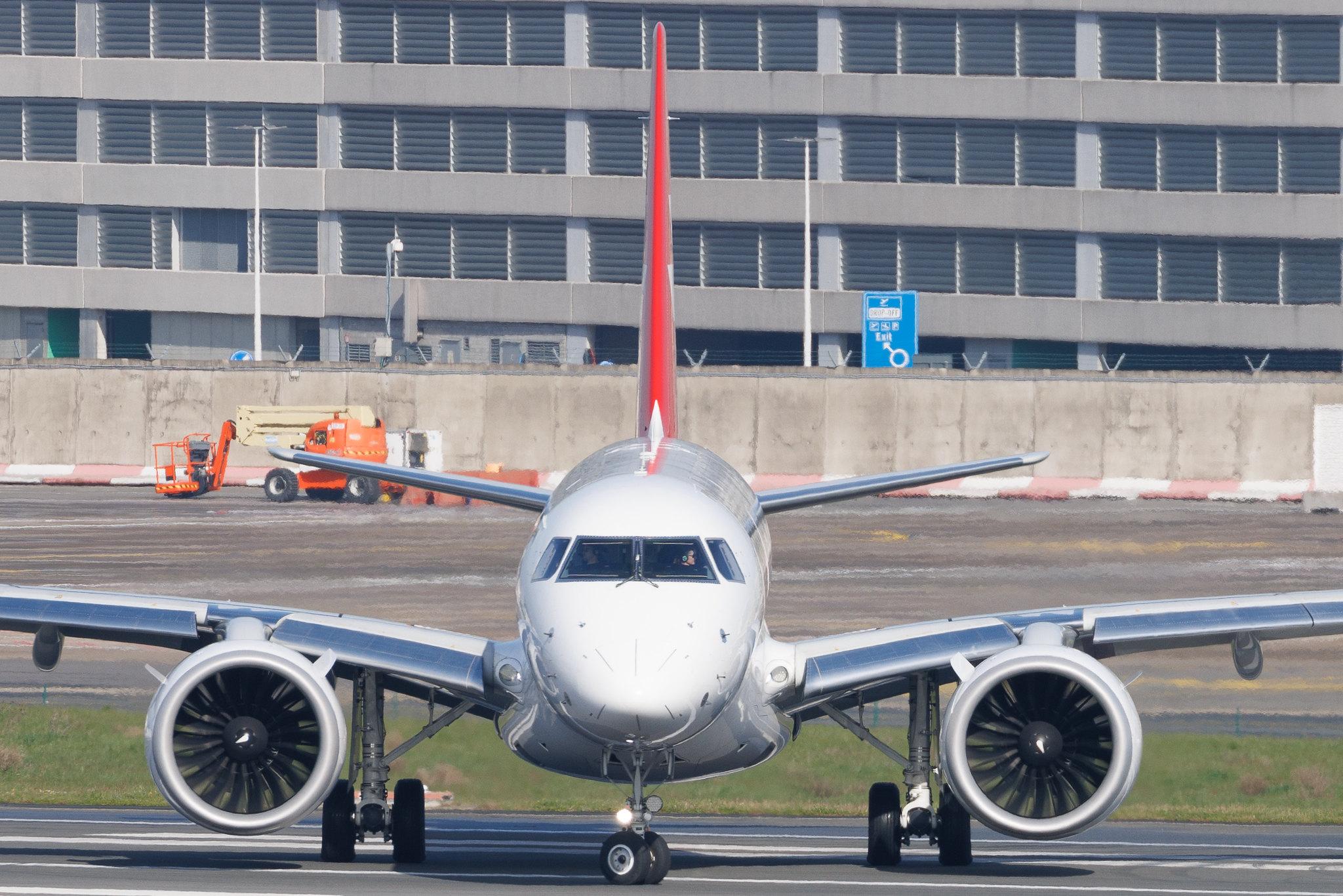 Brussels Airport: Helvetic Airways (2L / OAW) | Embraer E190-E2 E290 | HB-AZG | MSN 19020036