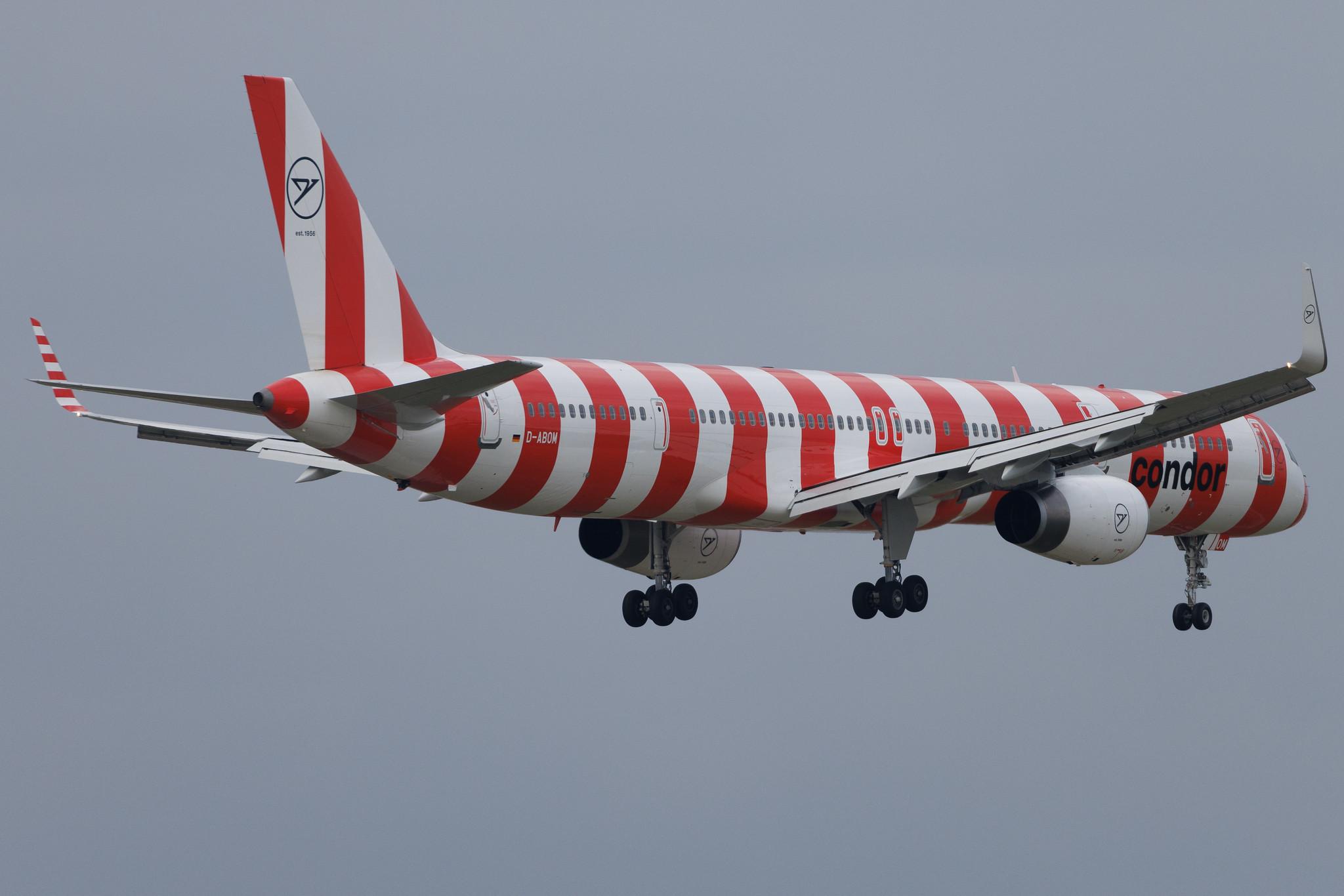 Frankfurt Airport: Condor (DE / CFG) | Boeing 757-330 B753 | D-ABOM | MSN 29022