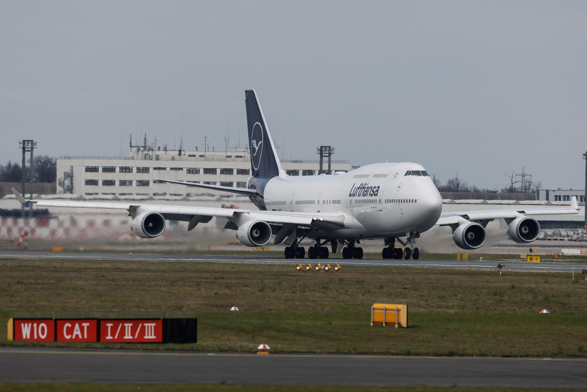Frankfurt Airport: Lufthansa (LH / DLH) | Boeing 747-430 B744 | D-ABVY | MSN 29869