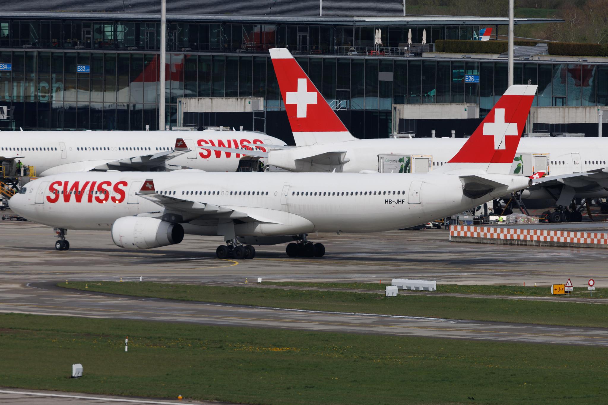 Flughafen Zürich: Swiss (LX / SWR) | Airbus A330-343 A333 | HB-JHF | MSN 1089