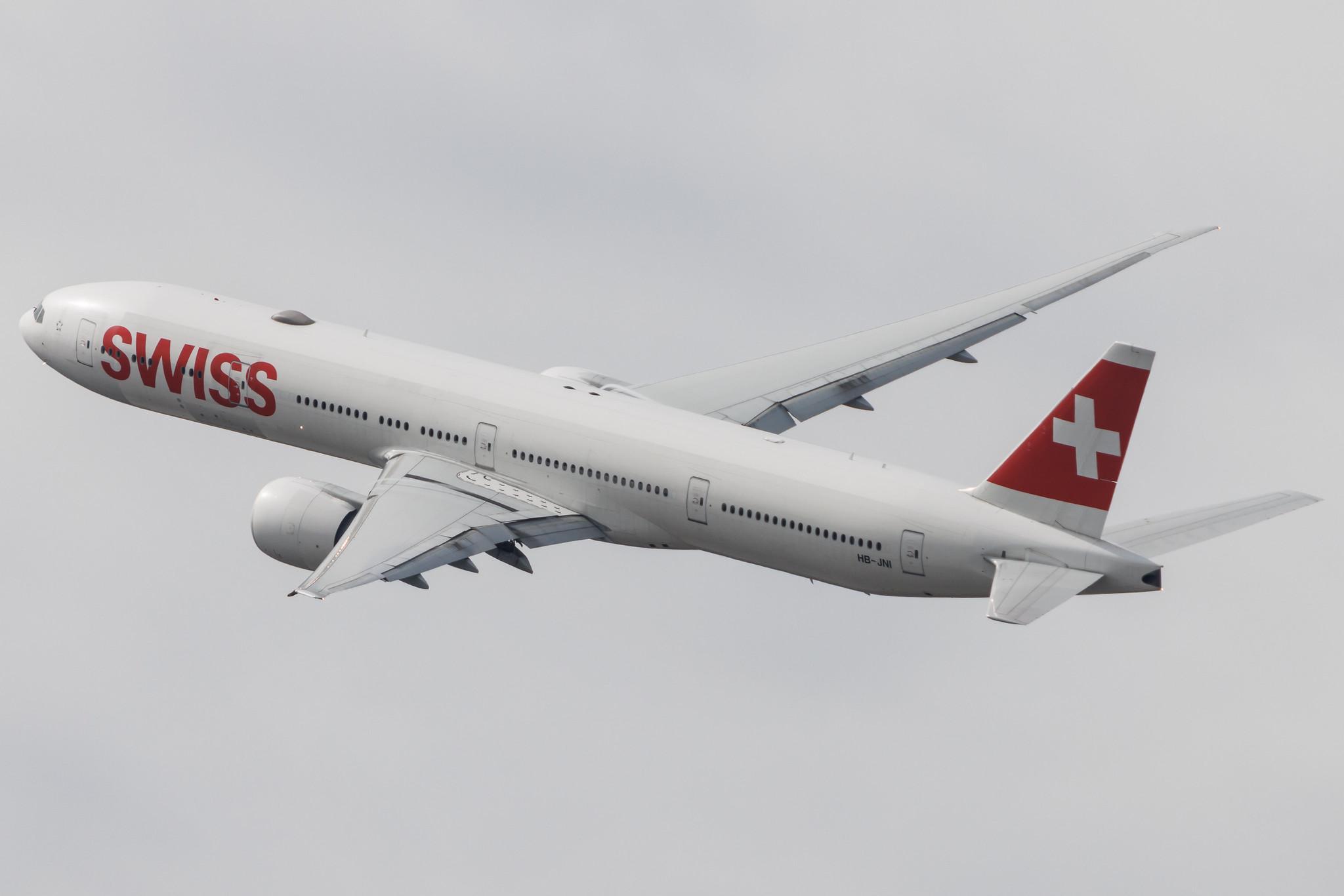 Flughafen Zürich: Swiss (LX / SWR) | Airbus A330-343 A333 | HB-JHI | MSN 1181