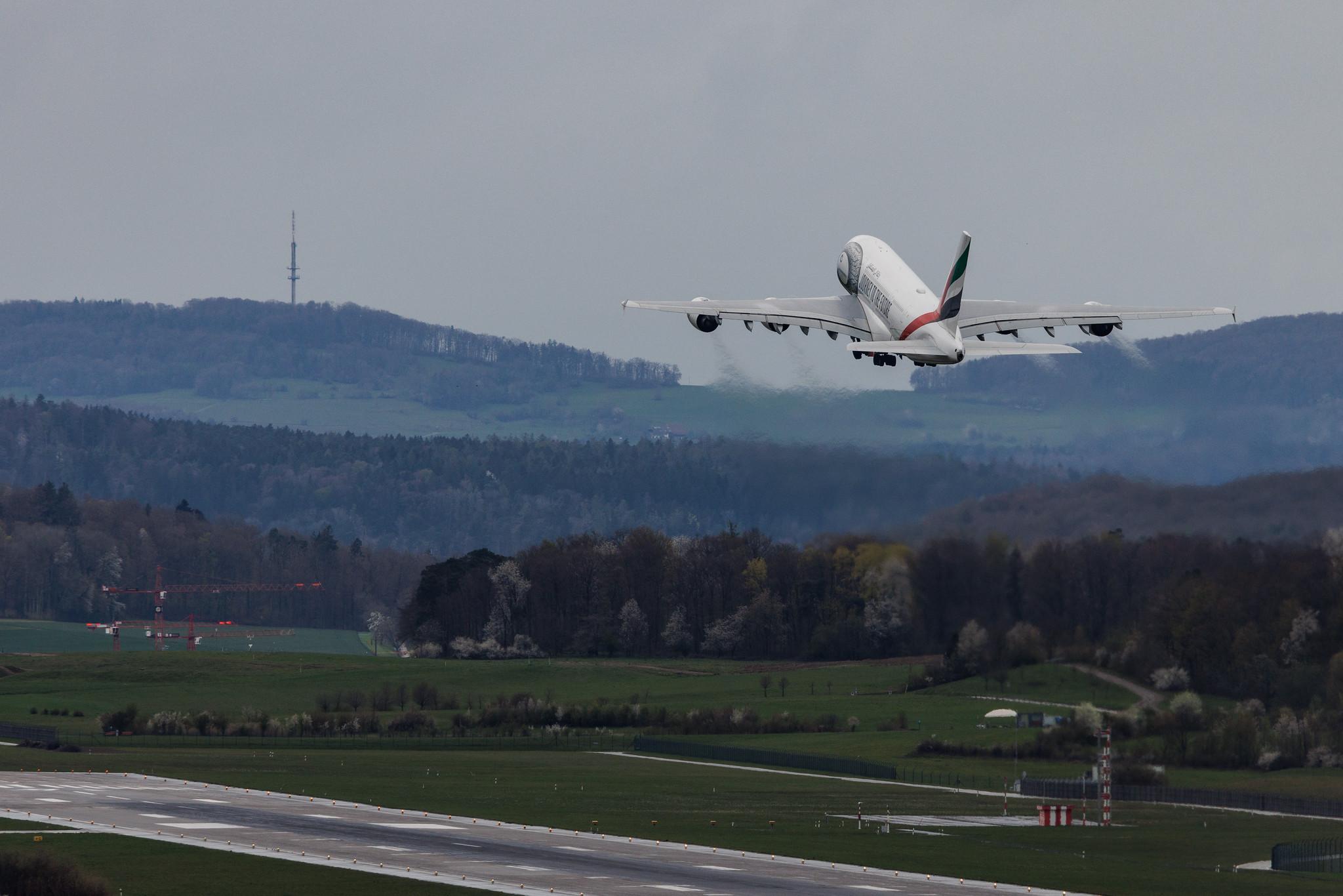 Flughafen Zürich: Emirates (EK / UAE) | Livery: Journey to the Future Livery | Airbus A380-861 A388 | A6-EOD | MSN 168