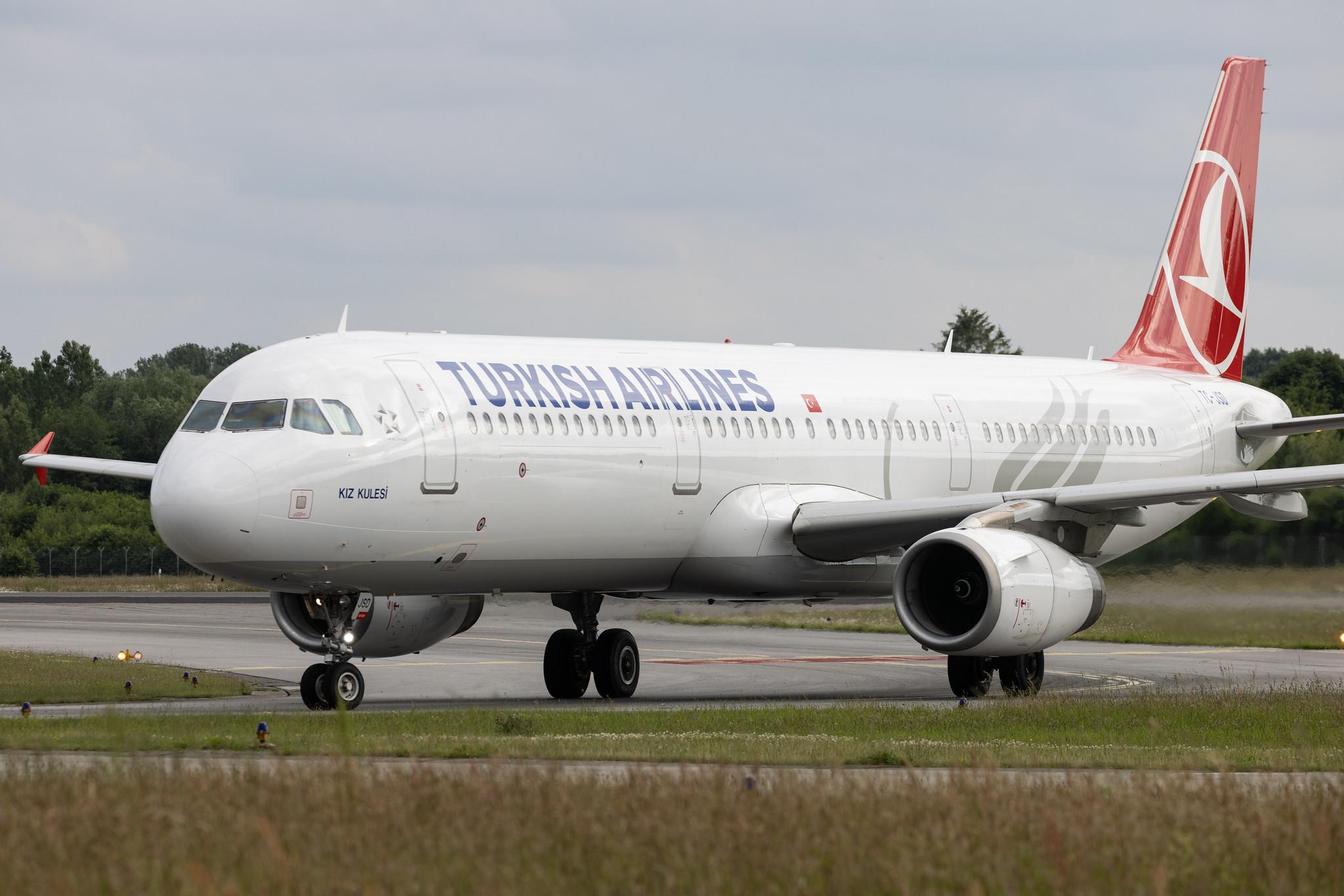 Hamburg Airport: Turkish Airlines (TK / THY) | Airbus A321-231 A321 | TC-JSD | MSN 5388