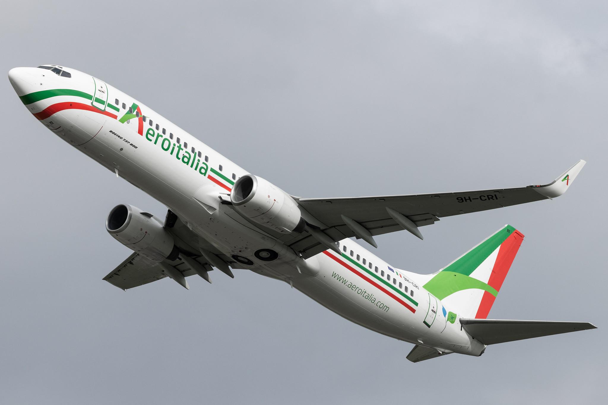 Hamburg Airport: Aeroitalia (XZ / AEZ) | Boeing 737-85F B738 | 9H-CRI | MSN 30567