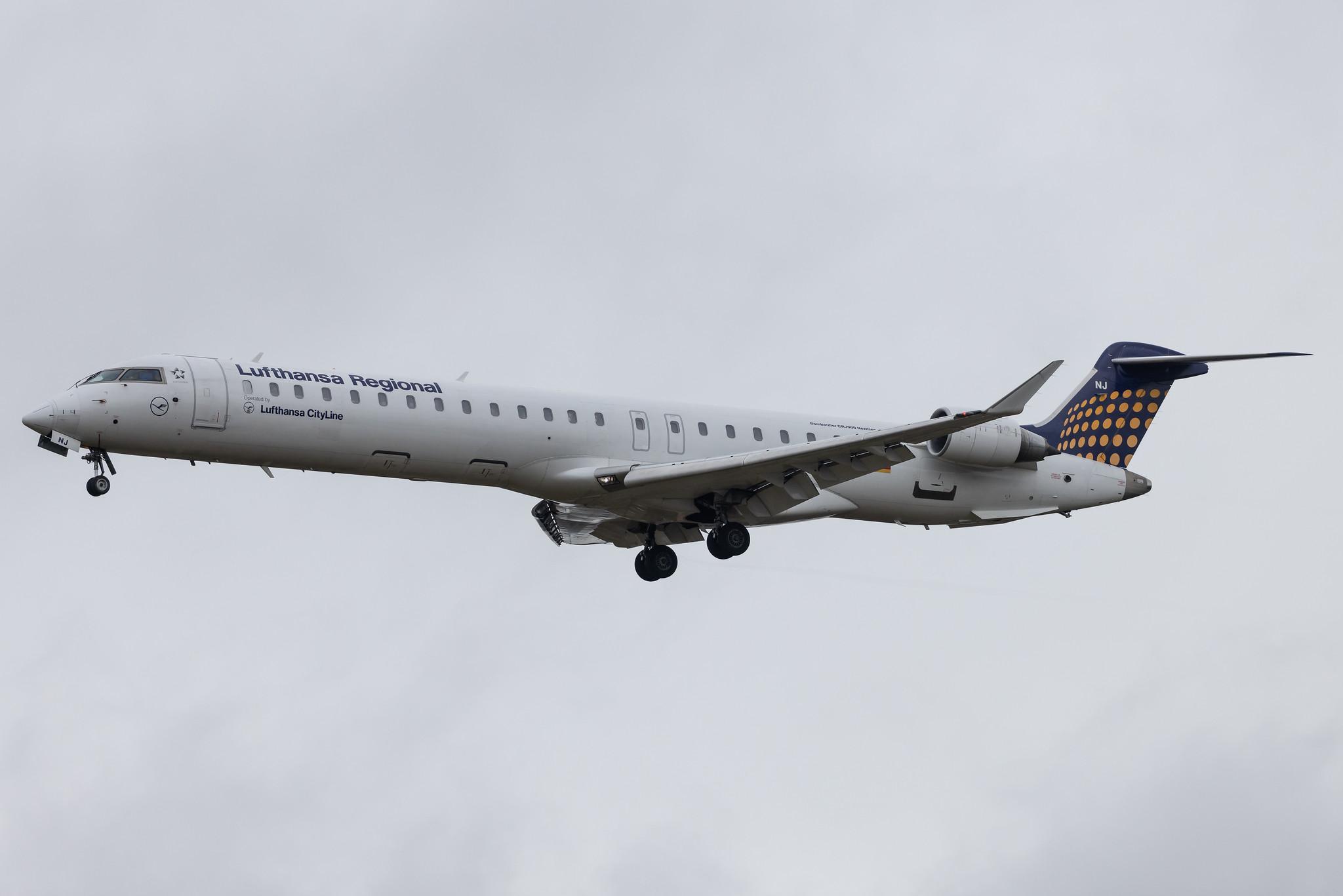 Hamburg Airport: Lufthansa (LH / DLH) | Operator: Lufthansa CityLine |  Mitsubishi CRJ-900LR CRJ9 | D-ACNJ | MSN 15249