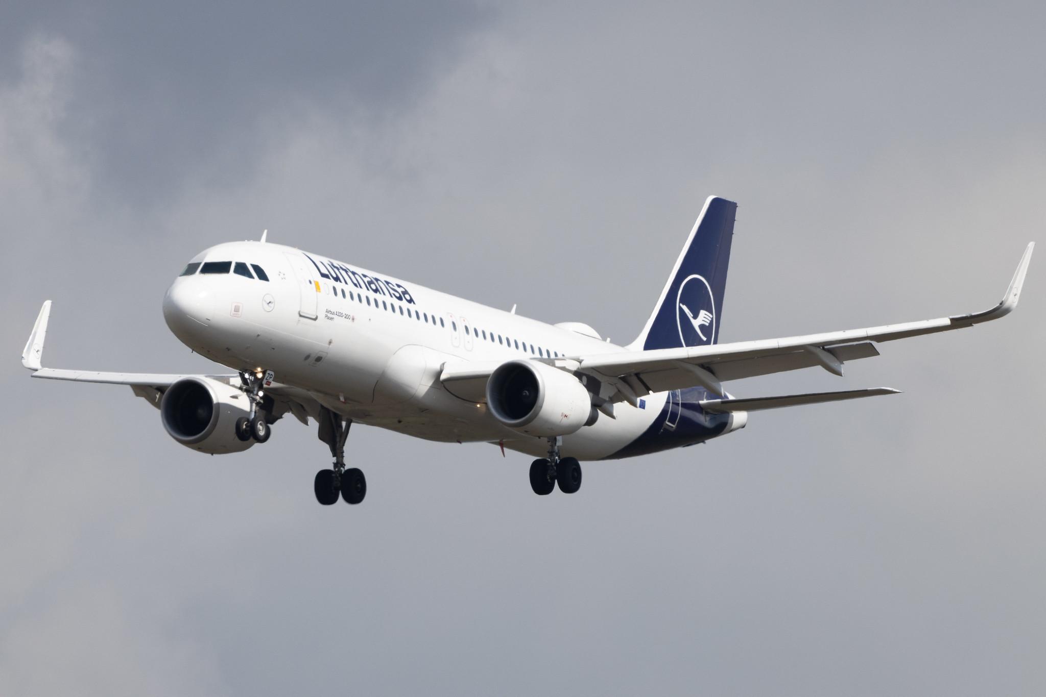 Frankfurt Airport: Lufthansa (LH / DLH) | Airbus A320-214 A320 | D-AIZP | MSN 5487