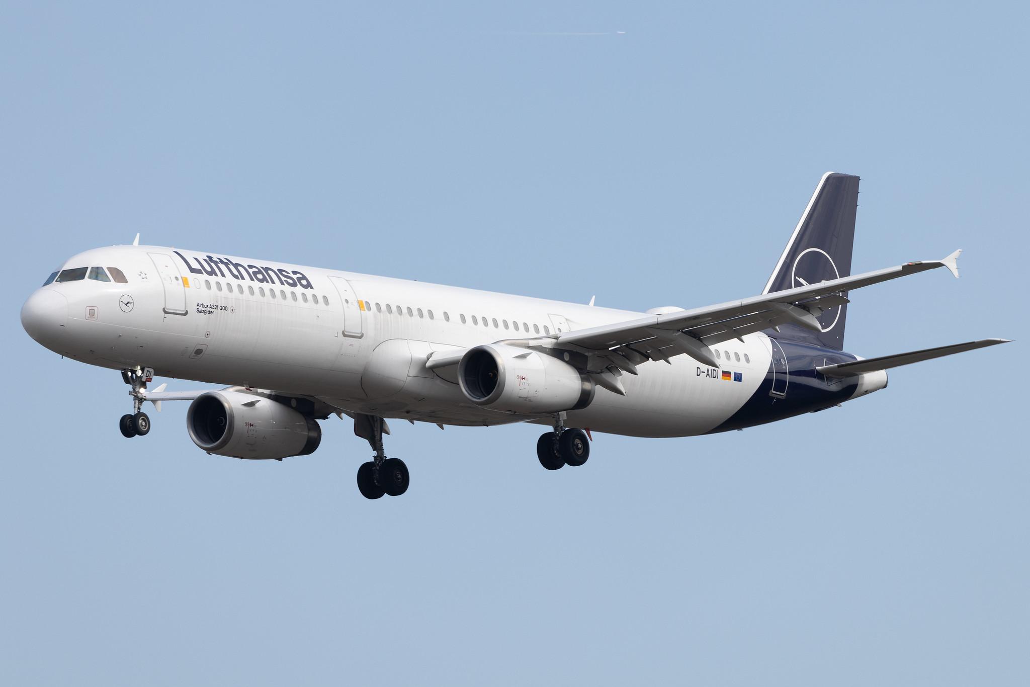 Frankfurt Airport: Lufthansa (LH / DLH) | Airbus A321-231 A321 | D-AIDI | MSN 4753