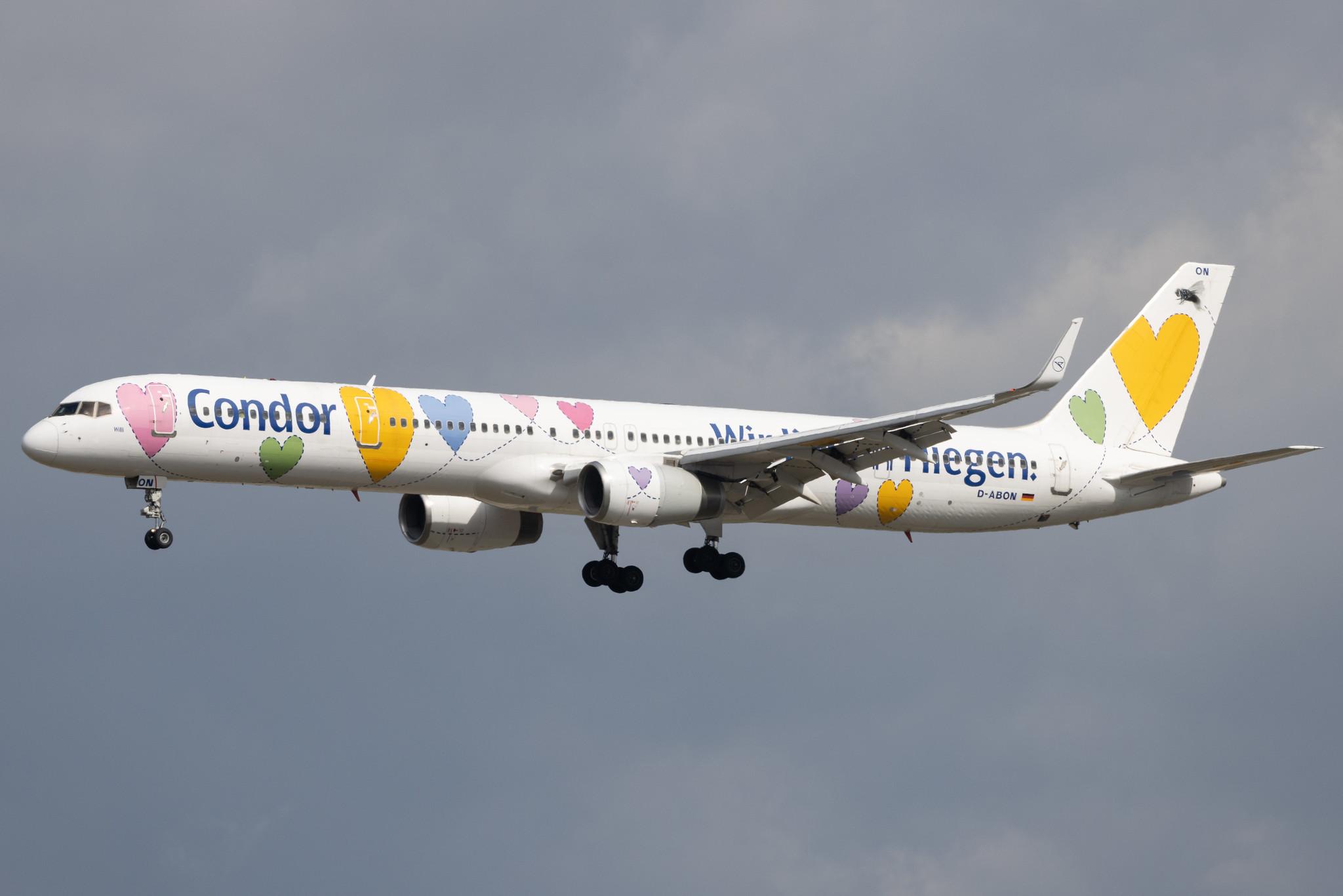 Frankfurt Airport: Condor (DE / CFG) | Livery: Wir Lieben Fliegen Livery | Boeing 757-330 B753 | D-ABON | MSN 29023