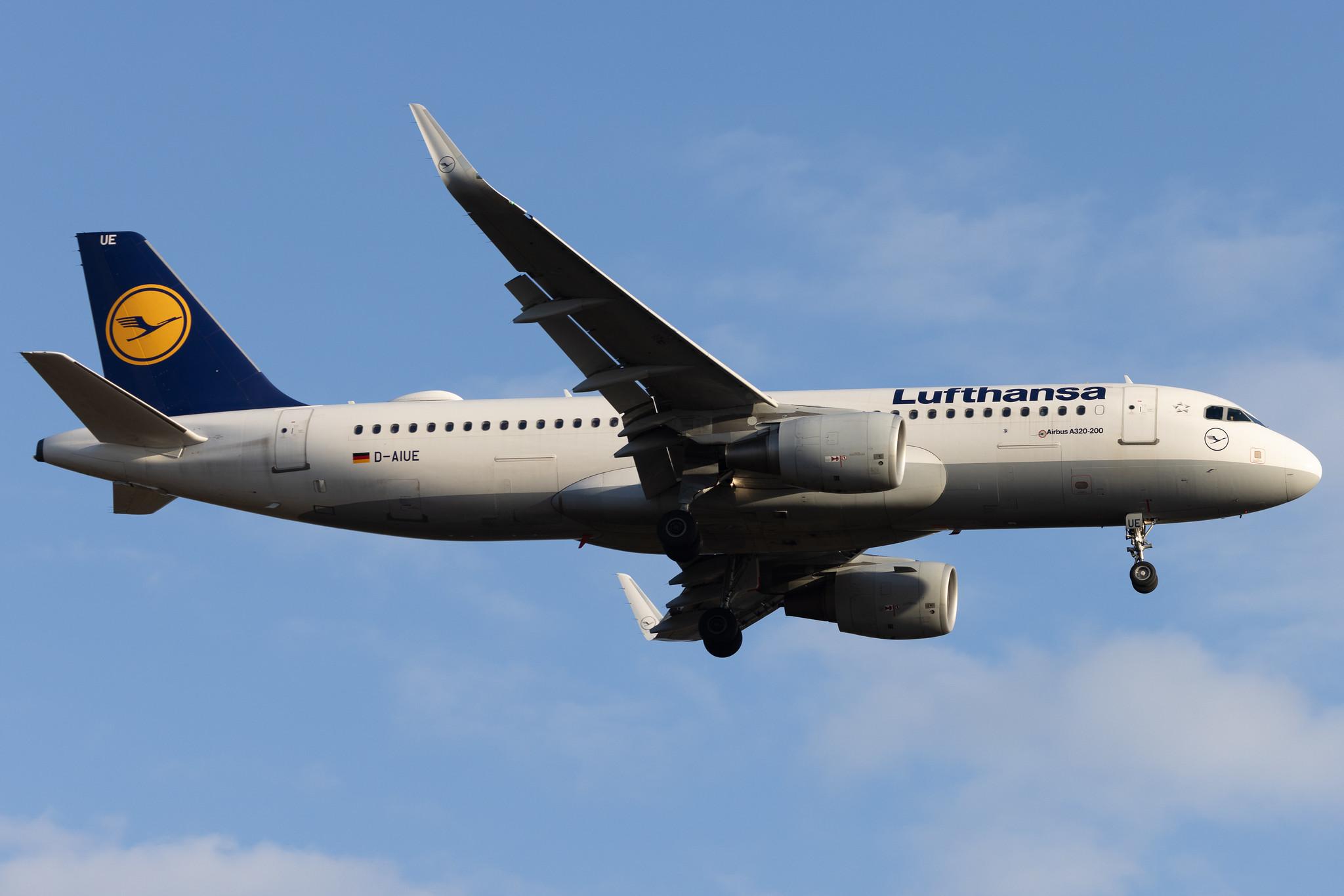 Frankfurt Airport: Lufthansa (LH / DLH) | Airbus A320-214 A320 | D-AIUE | MSN 6092