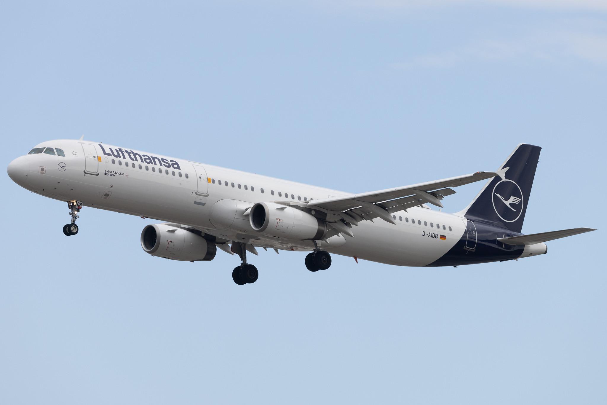 Frankfurt Airport: Lufthansa (LH / DLH) | Airbus A321-231 A321 | D-AIDB | MSN 4545