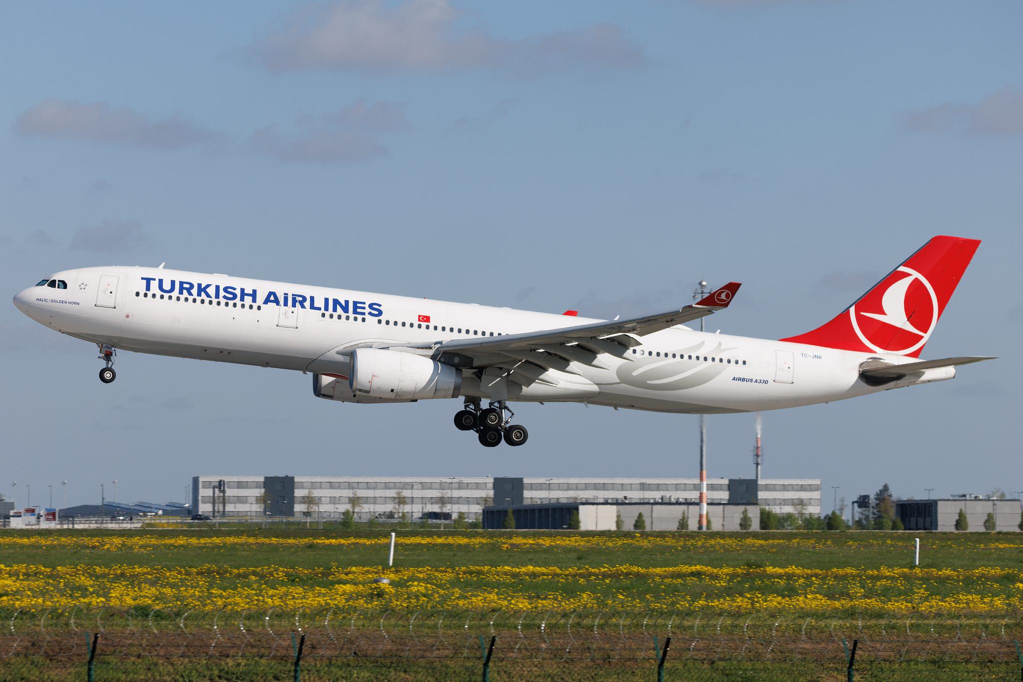 Flughafen Berlin Brandenburg: Turkish Airlines (TK / THY) | Airbus A330-343 A333 | TC-JNR | MSN 1311