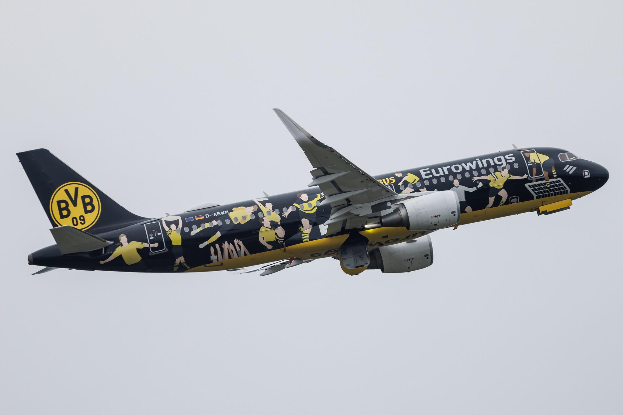 Hamburg Airport: Eurowings (EW / EWG) | Livery: BVB FanAirbus | Airbus A320-214 A320 | D-AEWM | MSN 7259
