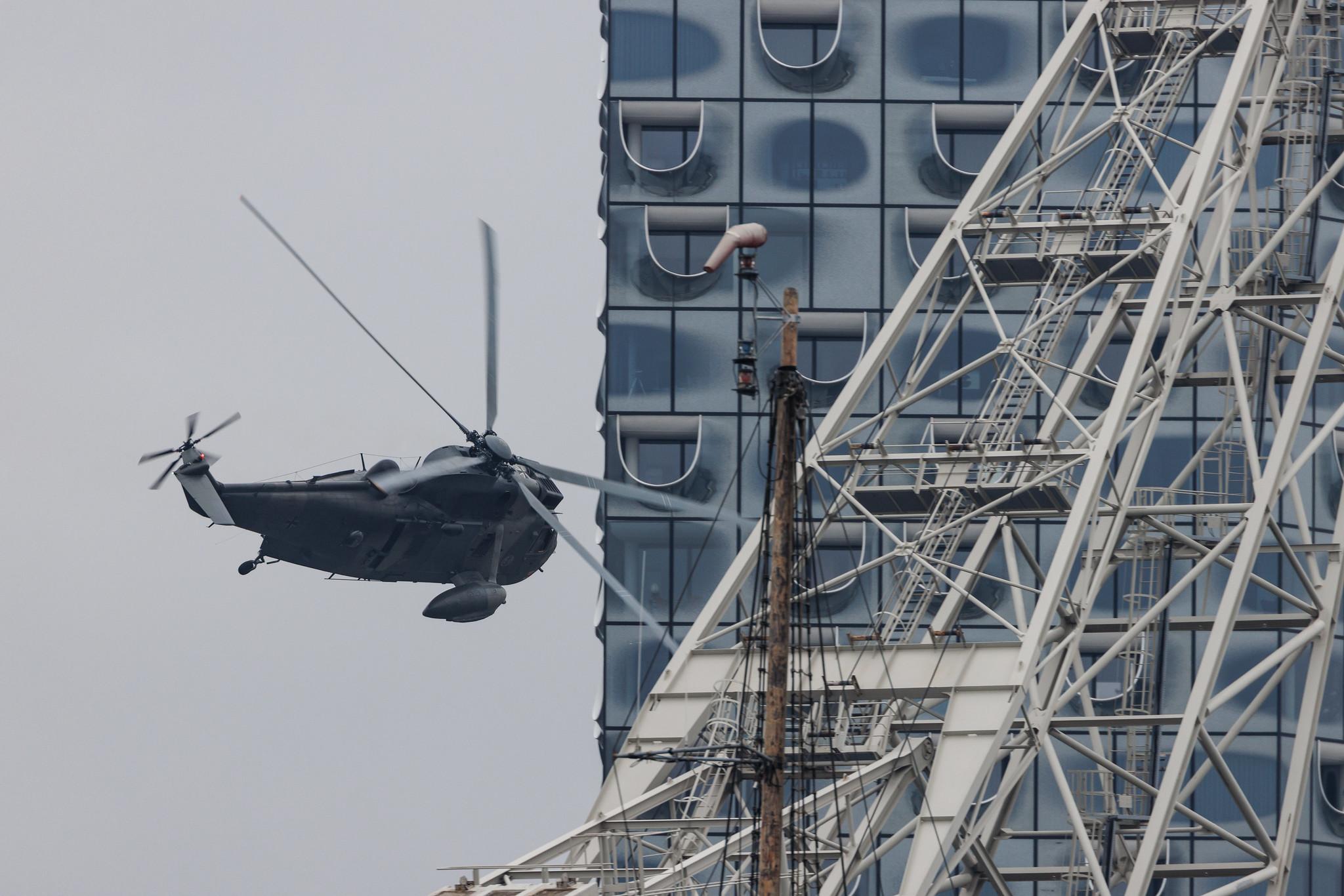 SOS Joint Rescue Operation: German Navy (/ GNY) | Westland Sea King Mk.41 | 89-61 | MSN WA830