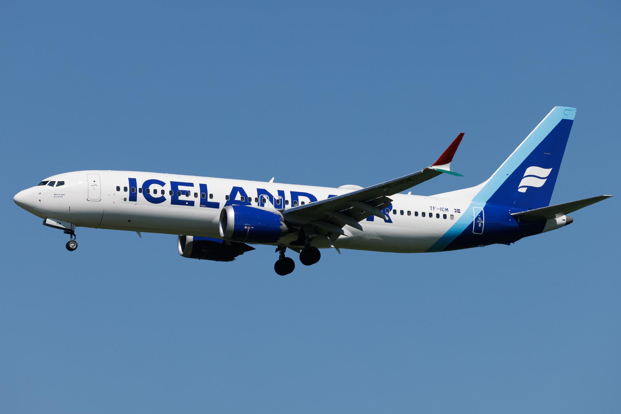 Flughafen Berlin Brandenburg: Icelandair (FI / ICE) | Boeing 737 MAX 8 B38M | TF-ICM | MSN 60010
