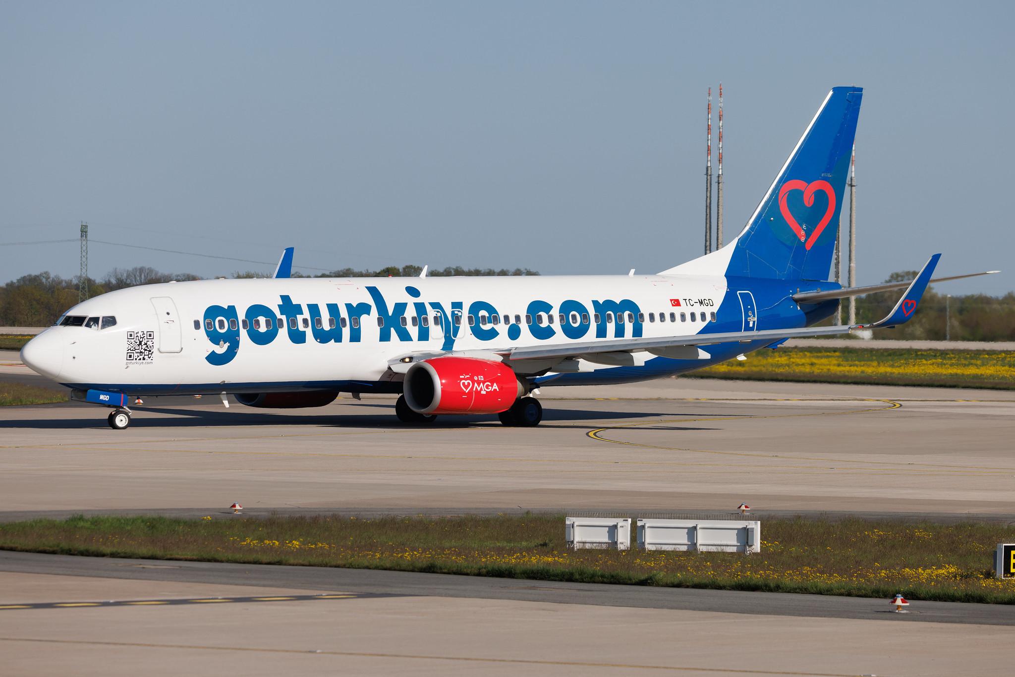 Flughafen Berlin Brandenburg: MGA (4M / MGH) | Operator: Mavi Gök Airlines | Boeing 737-8K5 B738 | TC-MGD | MSN 27984