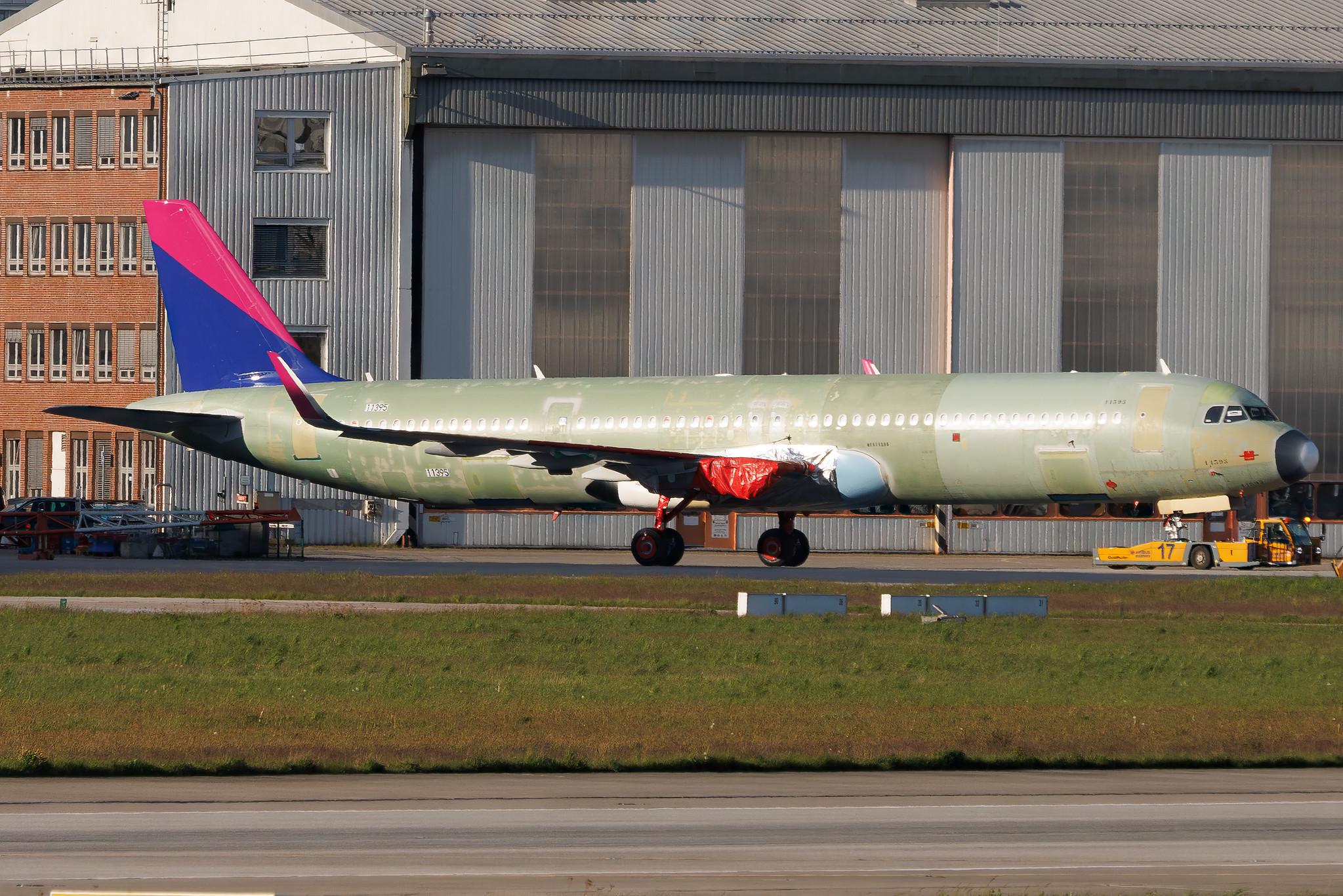 Hamburg Finkenwerder: Wizz Air Malta | Airbus A321-271NX A21N | D-AVXZ | 9H- | MSN 11395