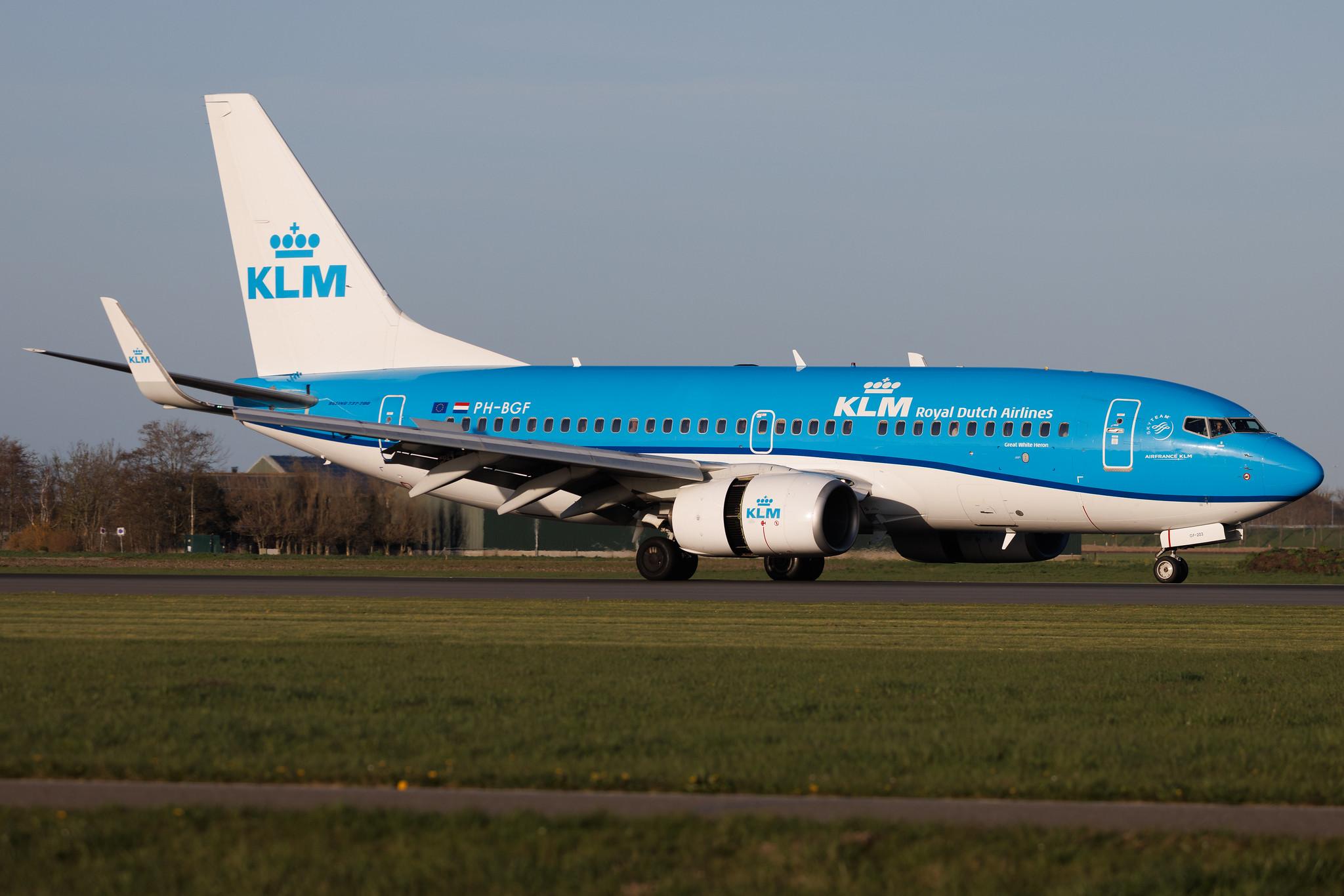 Amsterdam Schiphol: KLM (KL / KLM) | Boeing 737-7K2 B737 | PH-BGF | MSN 30365