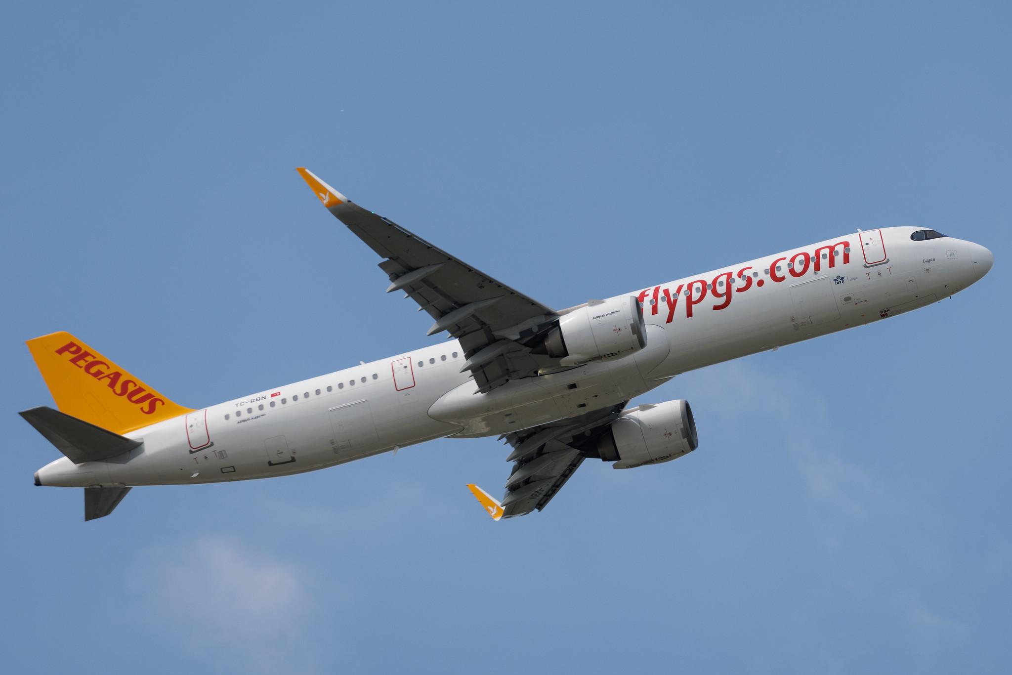 Hamburg Airport: Pegasus (PC / PGT) | Operator: Pegasus Airlines |  Airbus A321-251NX A21N | TC-RBN | MSN 10913