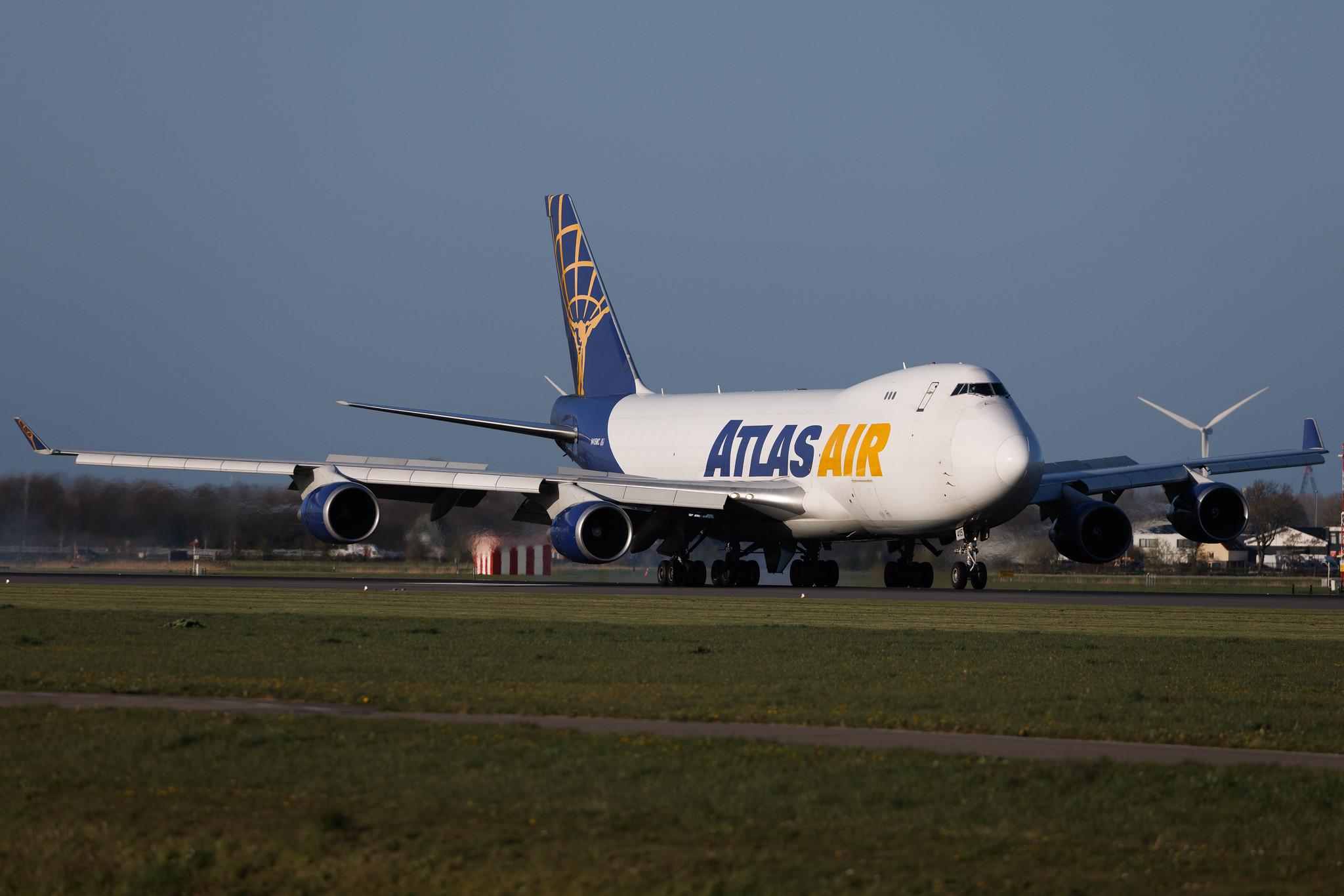 Amsterdam Schiphol: Atlas Air (5Y / GTI) | Boeing 747-47U(F) B744 | N415MC | MSN 32837