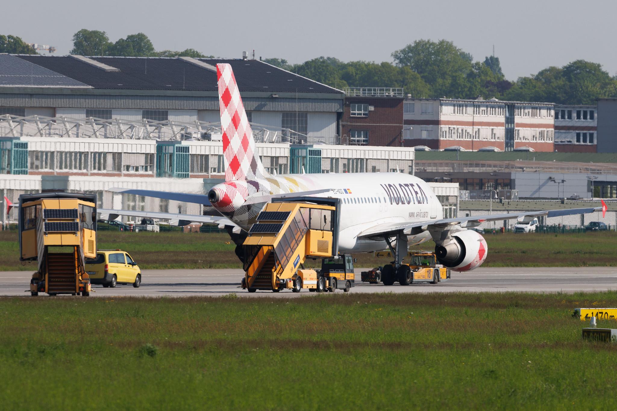 Hamburg Finkenwerder: Volotea (V7 / VOE) | Airbus A319-112 A319 | EC-NDG | MSN 03364