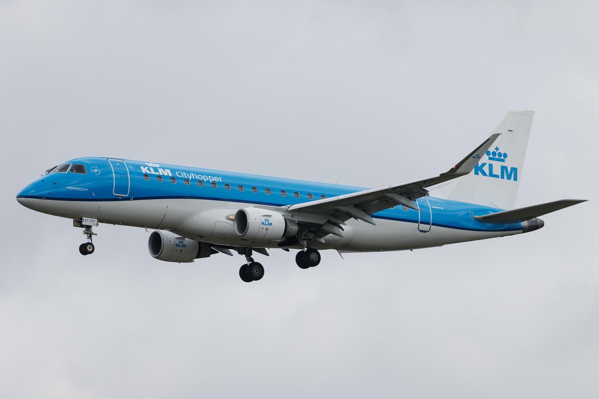 Amsterdam Schiphol: KLM (KL / KLM) | Operator: KLM Cityhopper | Embraer E175STD E75S | PH-EXT | MSN 17000707