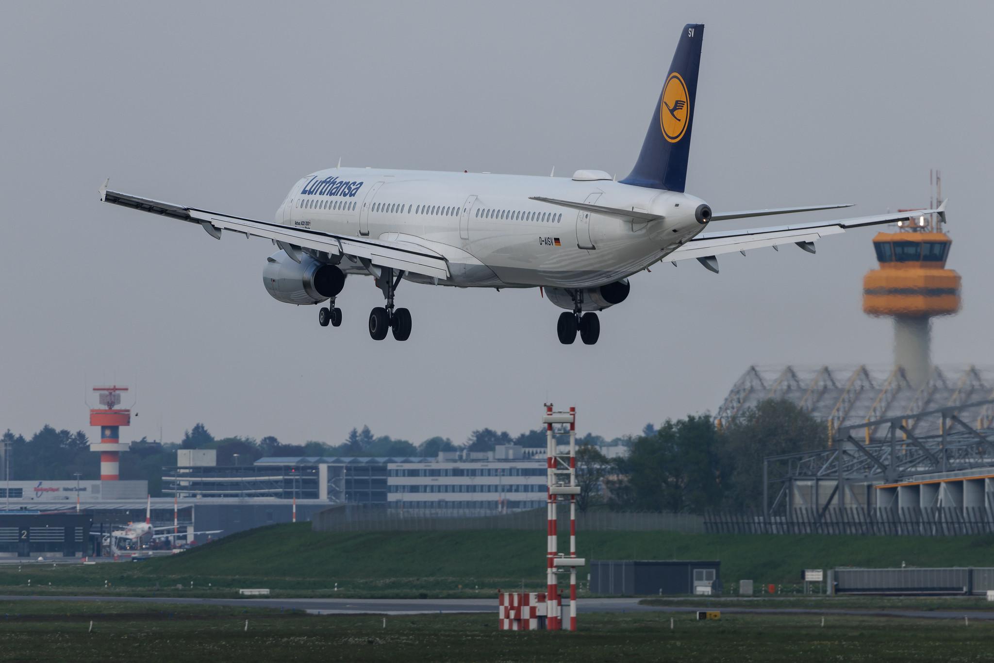 Hamburg Airport: Lufthansa (LH / DLH) | Airbus A321-231 A321 | D-AISV | MSN 4050