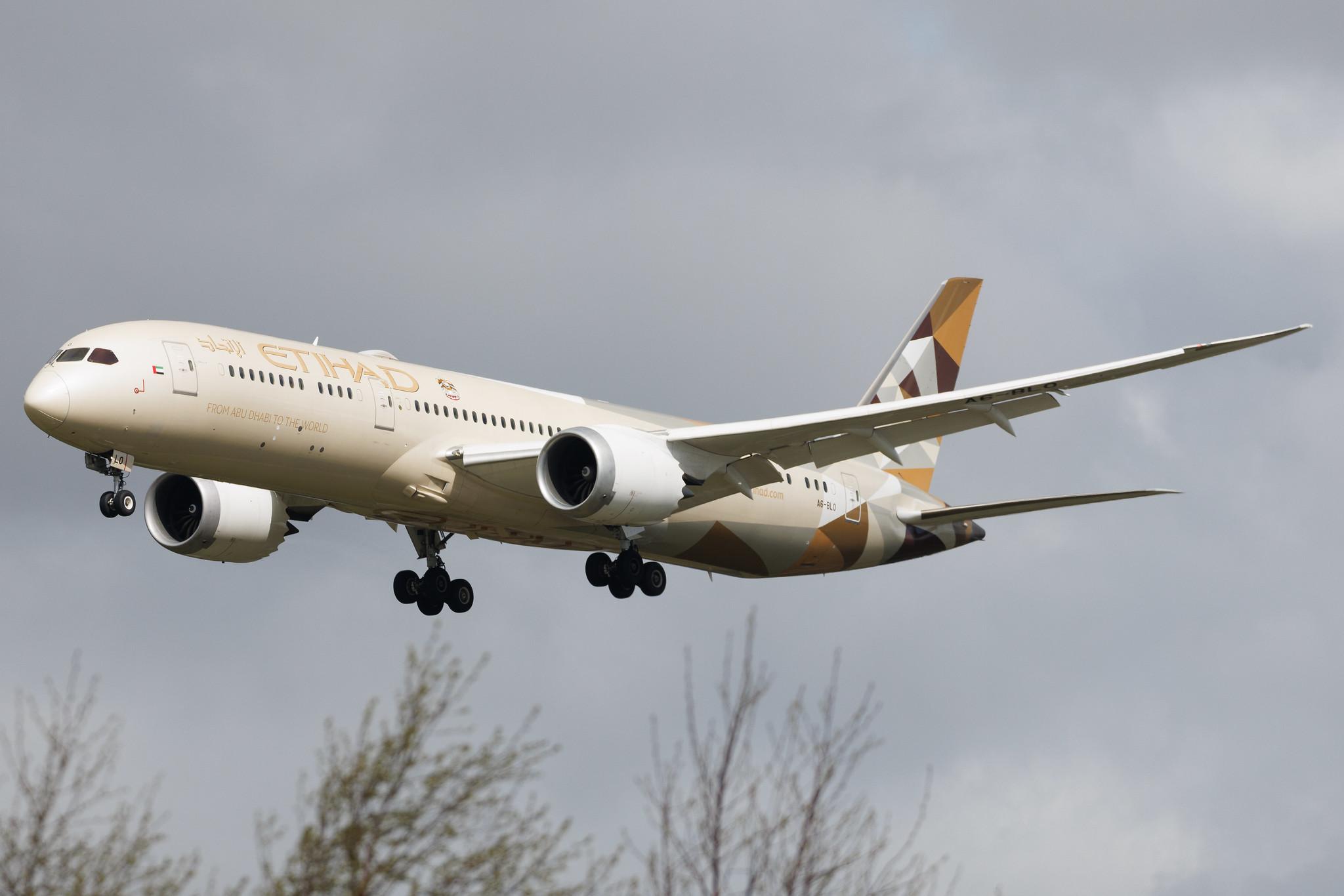 Amsterdam Schiphol: Etihad Airways (EY / ETD) | Boeing 787-9 Dreamliner B789 | A6-BLO | MSN 39660