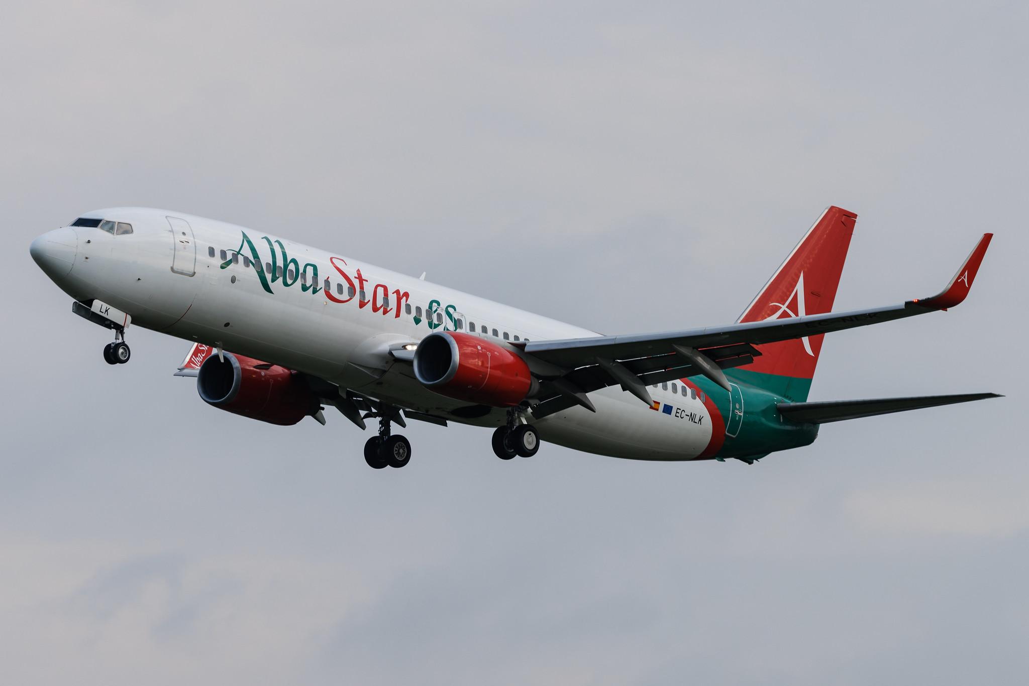 Hamburg Airport: AlbaStar (AP / LAV) | Boeing 737-81M B738 | EC-NLK | MSN 33104