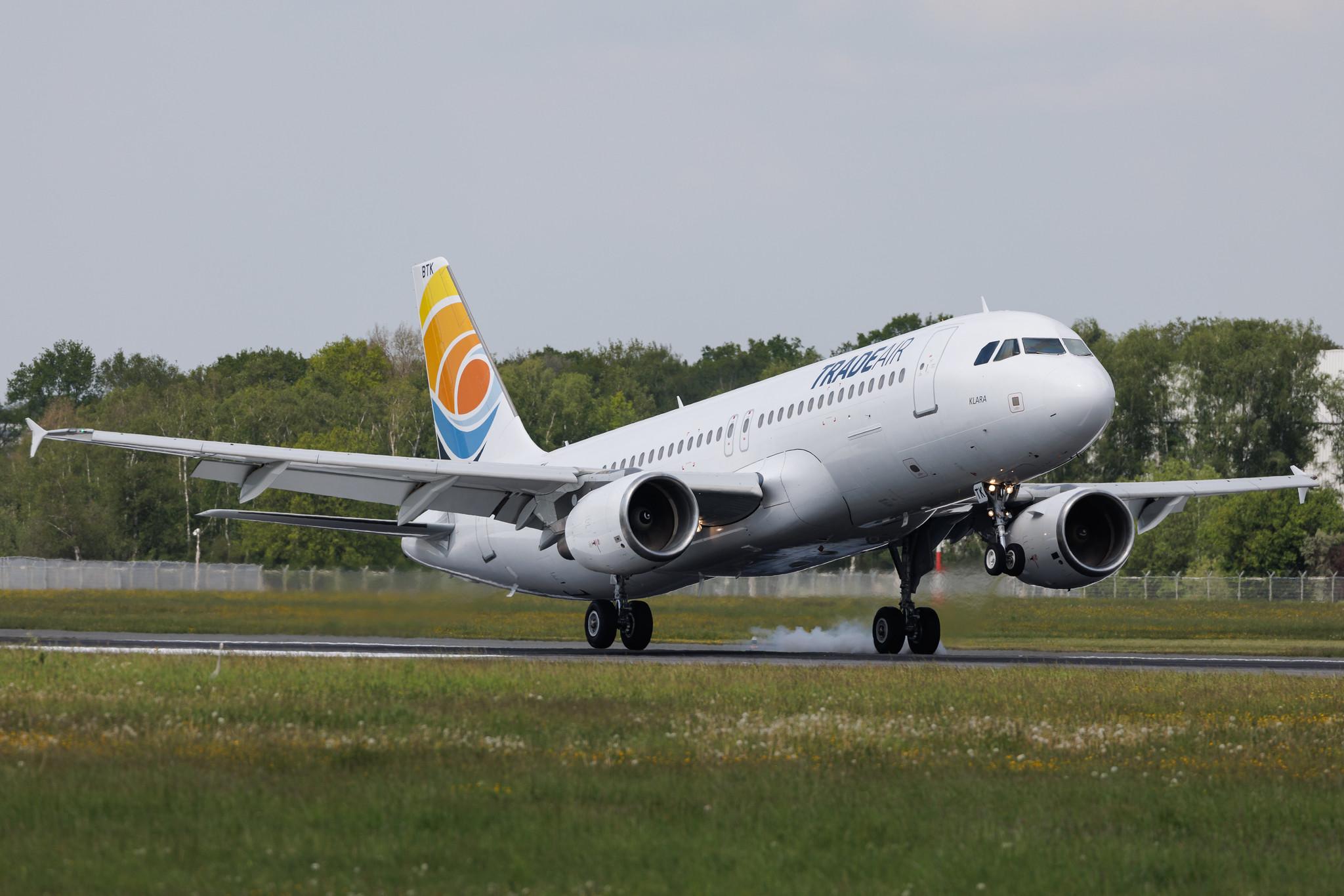 Hamburg Airport: Trade Air (C3 / TDR) | Airbus A320-214 A320 | 9A-BTK | MSN 02569