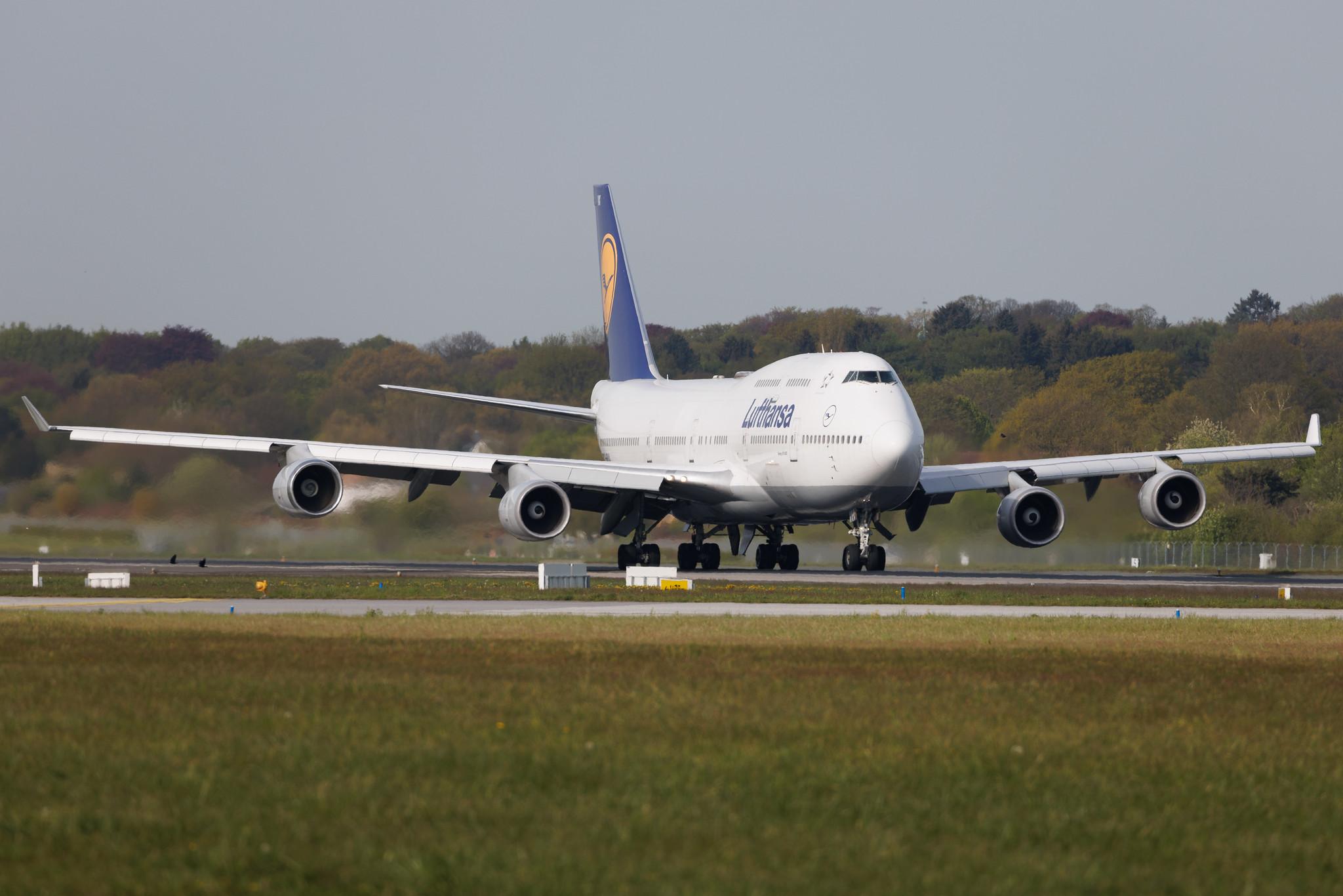 Hamburg Airport: Lufthansa (LH / DLH) | Boeing 747-430 B744 | D-ABVX | MSN 29868