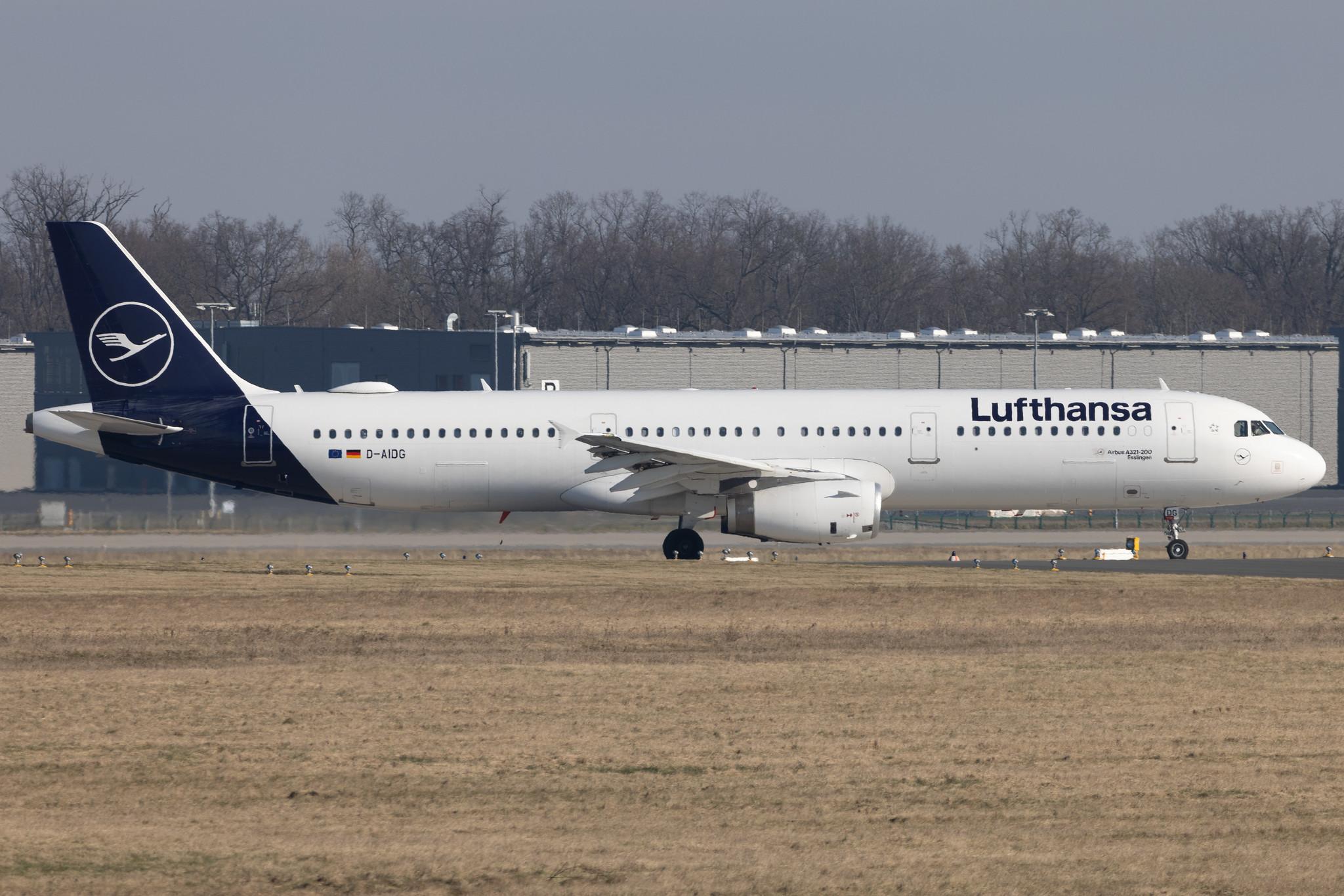 Flughafen Berlin Brandenburg: Lufthansa (LH / DLH) |  Airbus A321-231 A321 | D-AIDG | MSN 4672