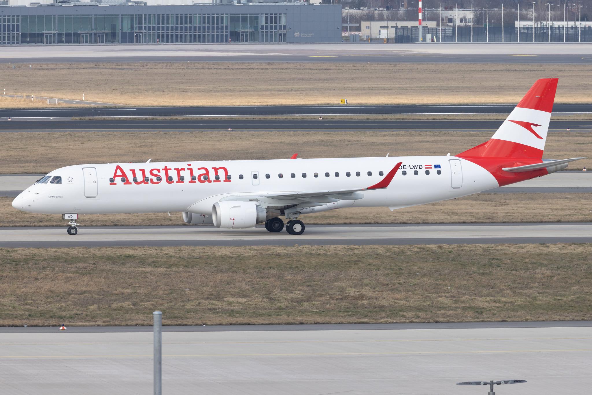 Flughafen Berlin Brandenburg: Austrian Airlines (OS / AUA) | Embraer E195LR E195 | OE-LWD | MSN 19000411