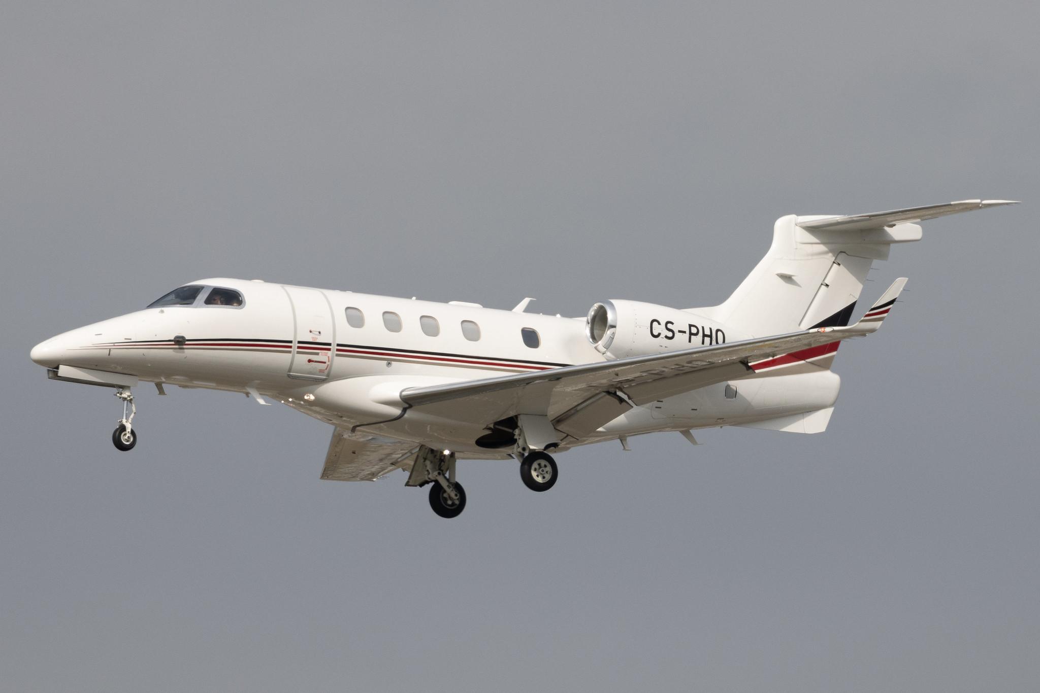 Frankfurt Airport: NetJets Europe (/ NJE) | Embraer Phenom 300 E55P | CS-PHO | MSN 50500533