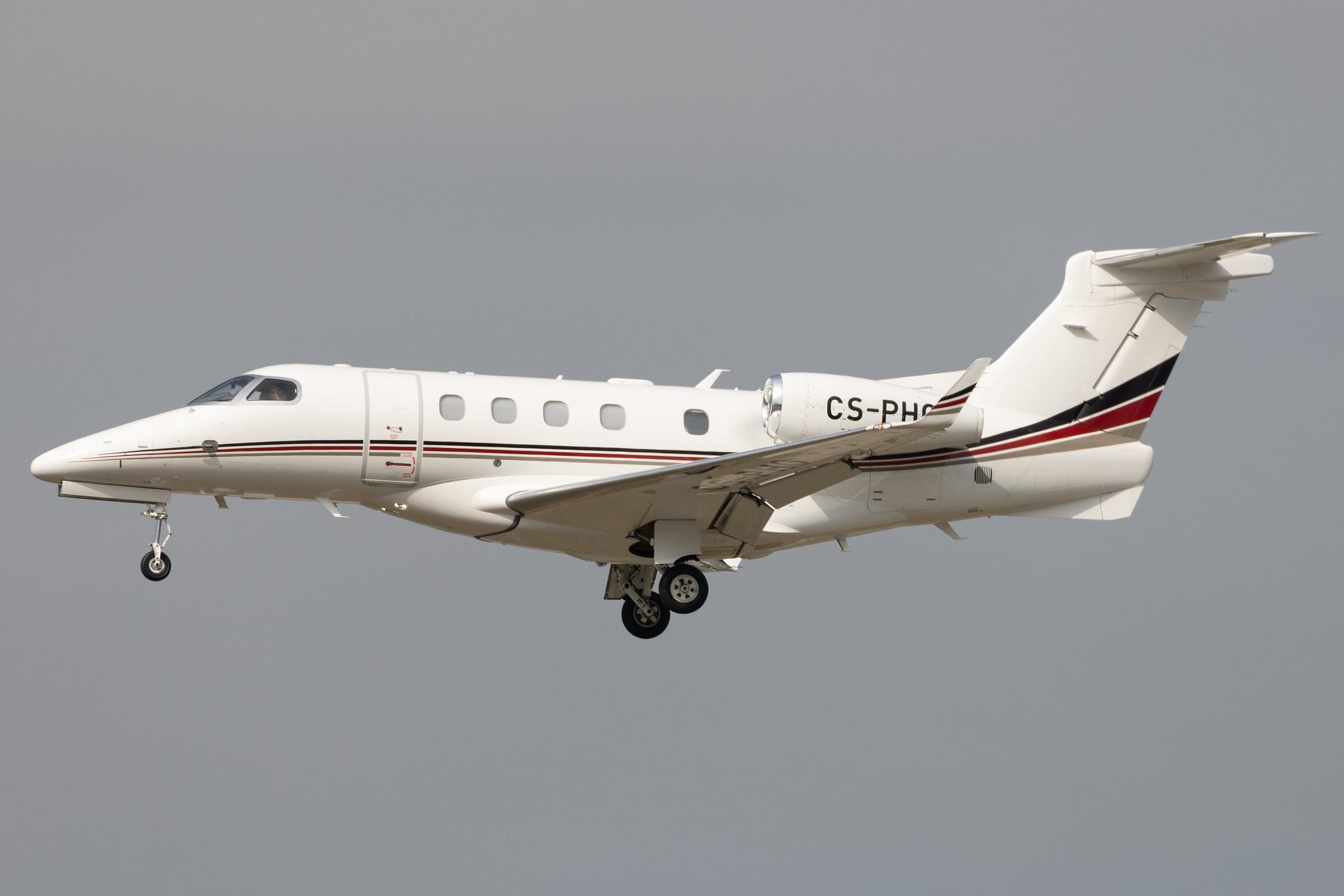 Frankfurt Airport: NetJets Europe (/ NJE) | Embraer Phenom 300 E55P | CS-PHO | MSN 50500533