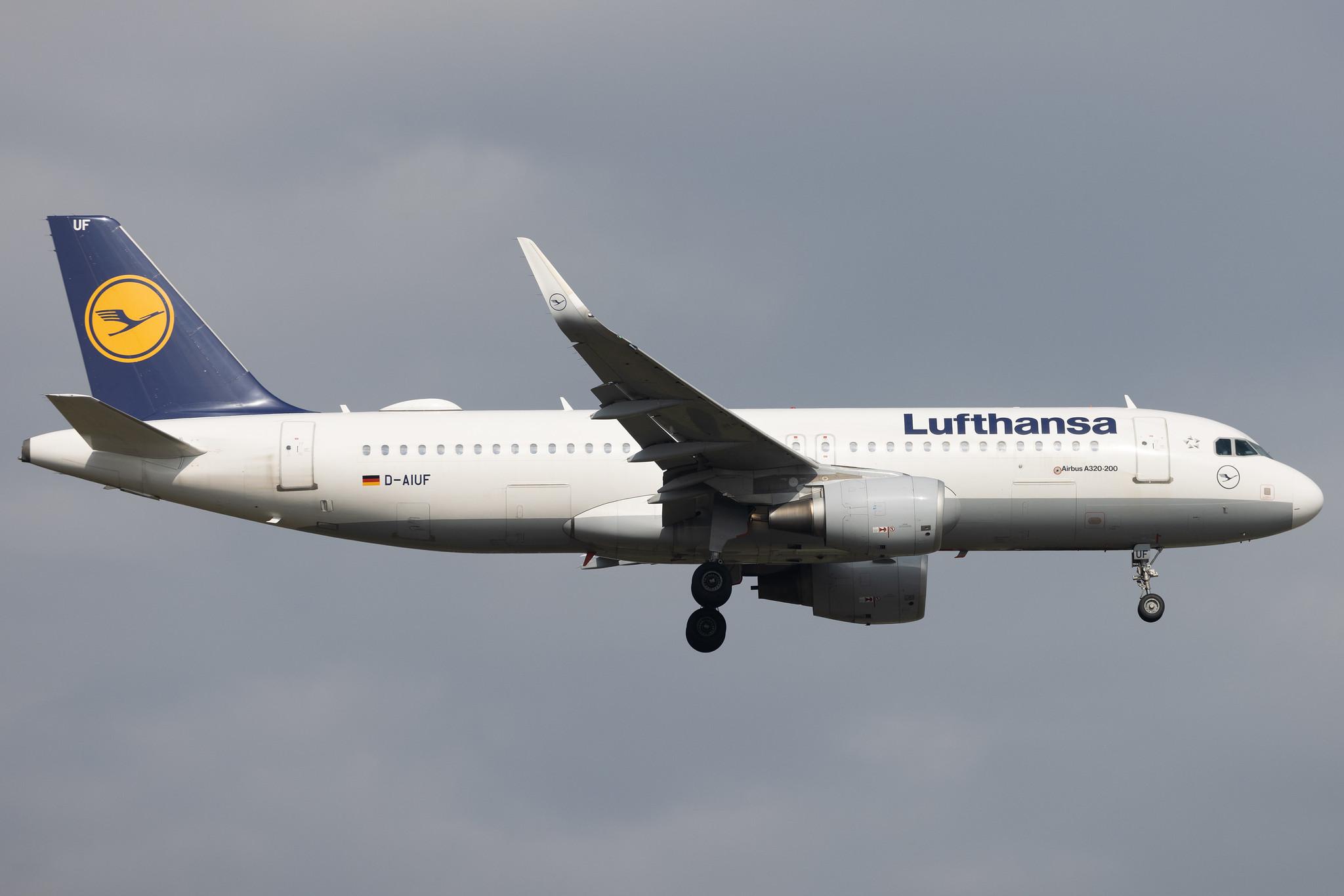Frankfurt Airport: Lufthansa (LH / DLH) | Airbus A320-214 A320 | D-AIUF | MSN 6141