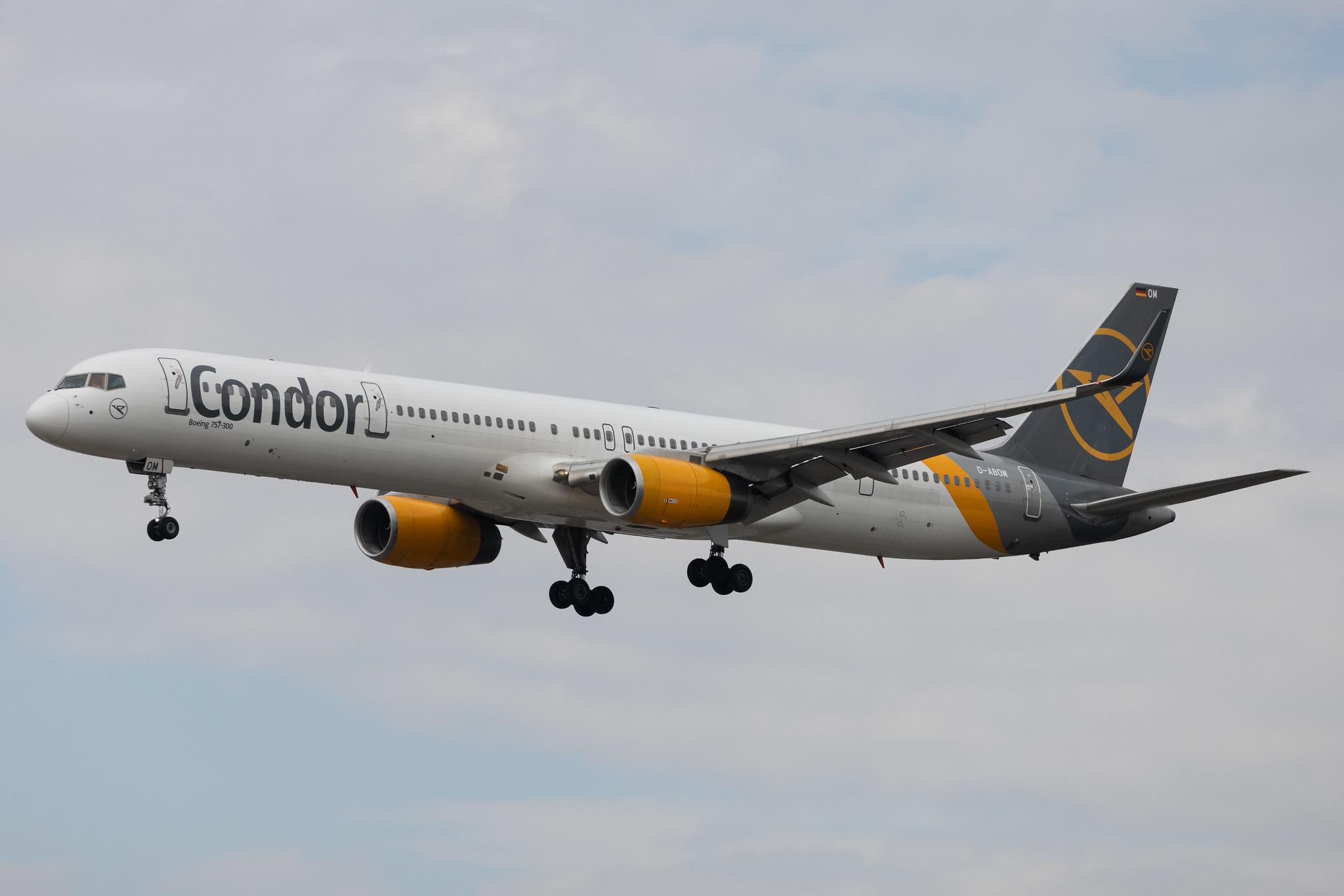 Frankfurt Airport: Condor (DE / CFG) | Boeing 757-330 B753 | D-ABOM | MSN 29022