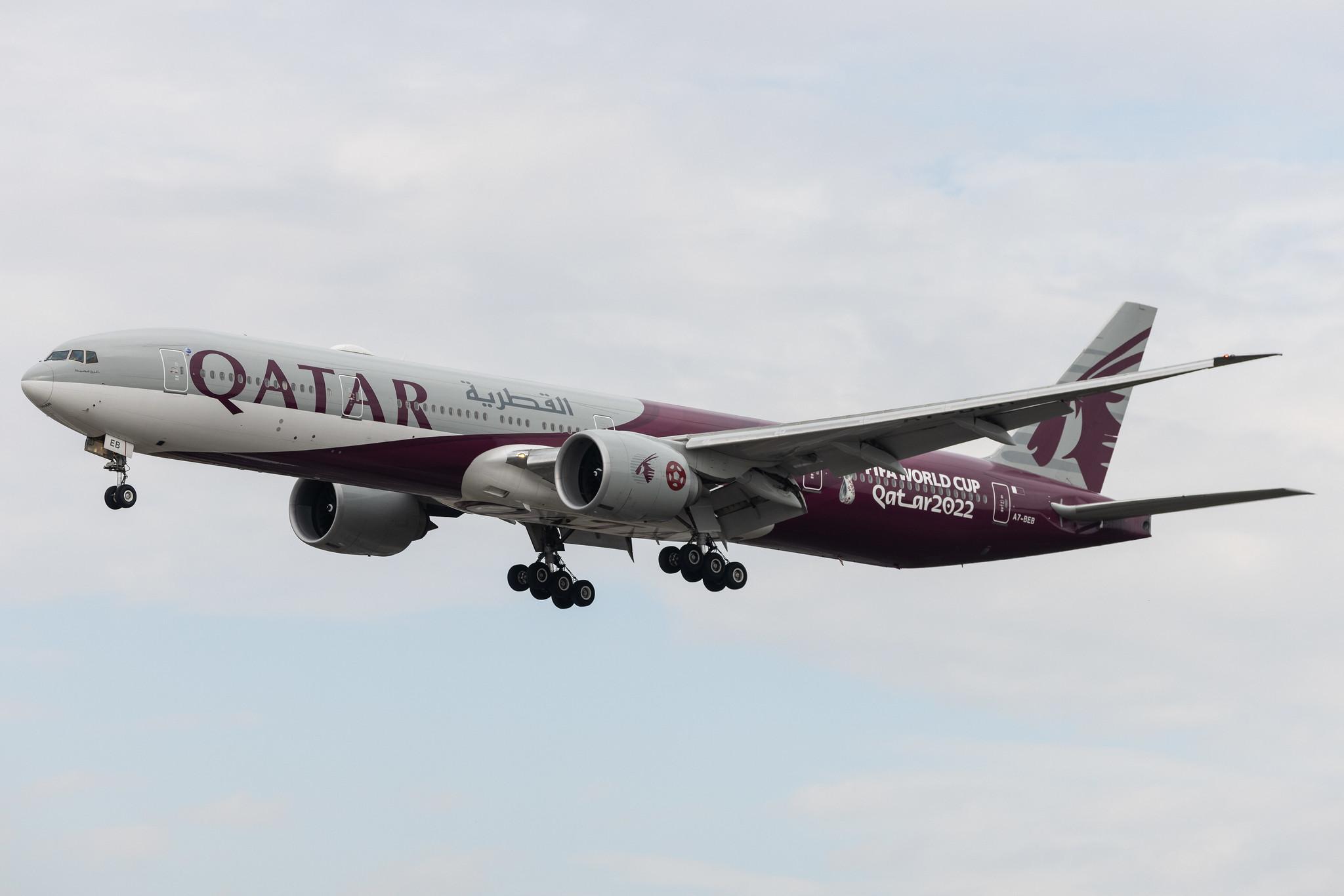 Frankfurt Airport: Qatar Airways (QR / QTR) | Livery: FIFA World Cup Qatar 2022 | Boeing 777-3DZ(ER) B77W | A7-BEB | MSN 43215