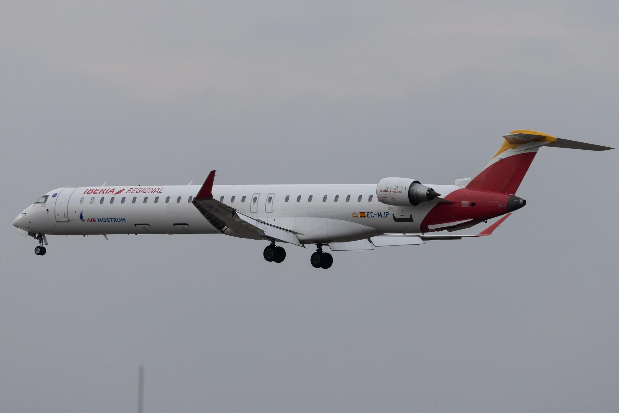 Frankfurt Airport: Iberia Regional (IB / IBE) | Operator: Air Nostrum | Mitsubishi CRJ-1000 CRJX | EC-MJP | MSN 19046