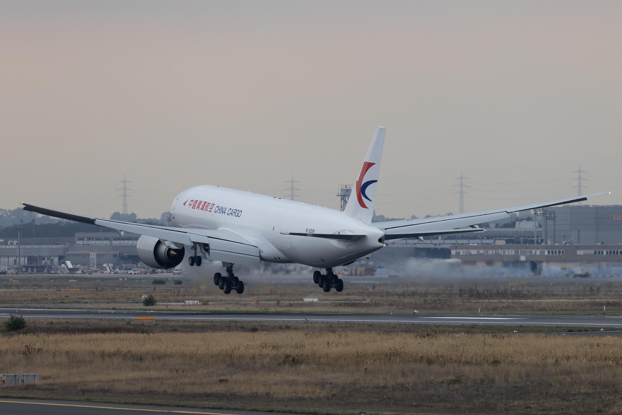 Frankfurt Airport: China Cargo Airlines (CK / CKK) | Boeing 777-F B77L | B-222K | MSN 67771
