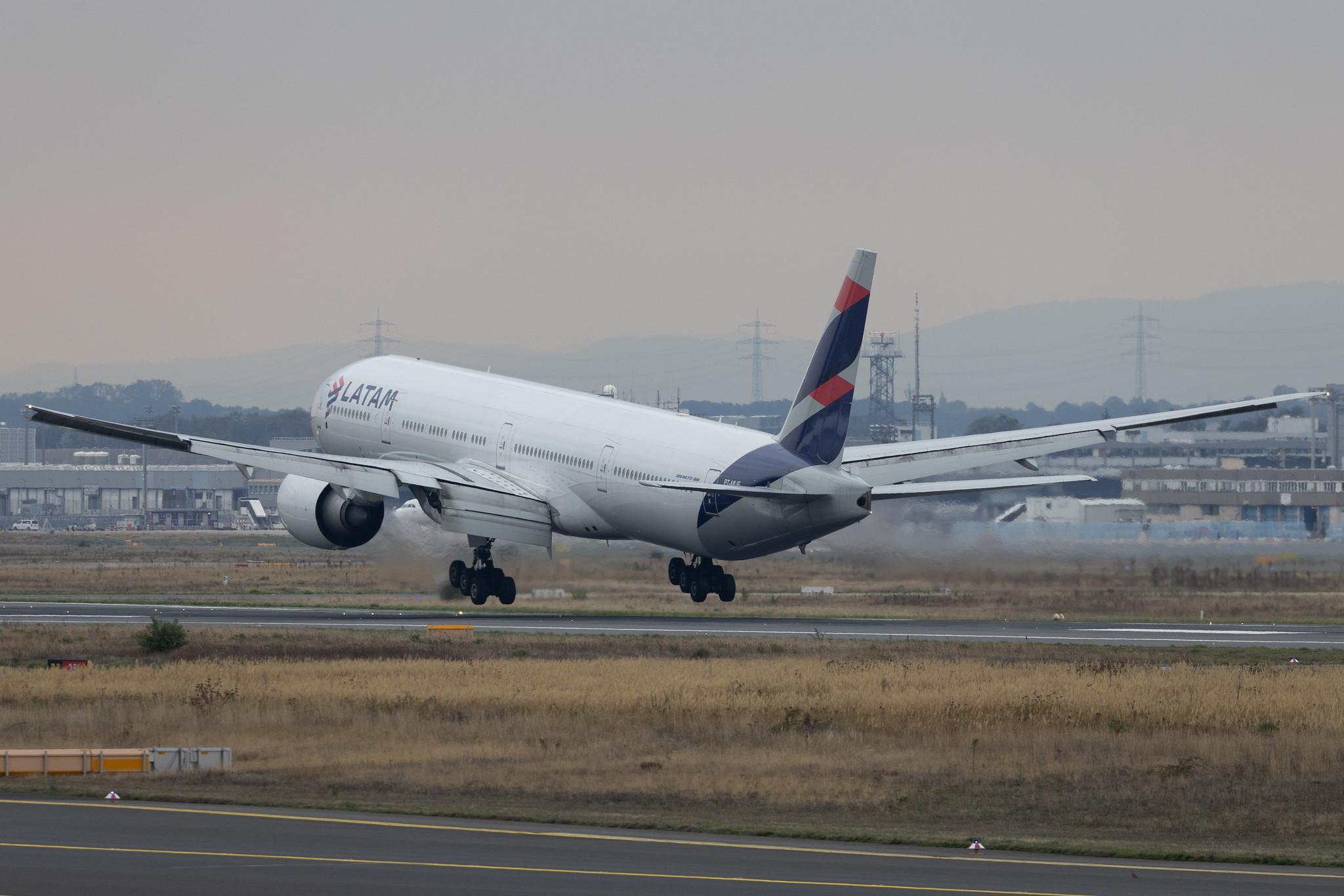 Frankfurt Airport: LATAM Airlines (LA / LAN) | Operator: LATAM Brasil | Boeing 777-32W(ER) B77W | PT-MUE | MSN 38886