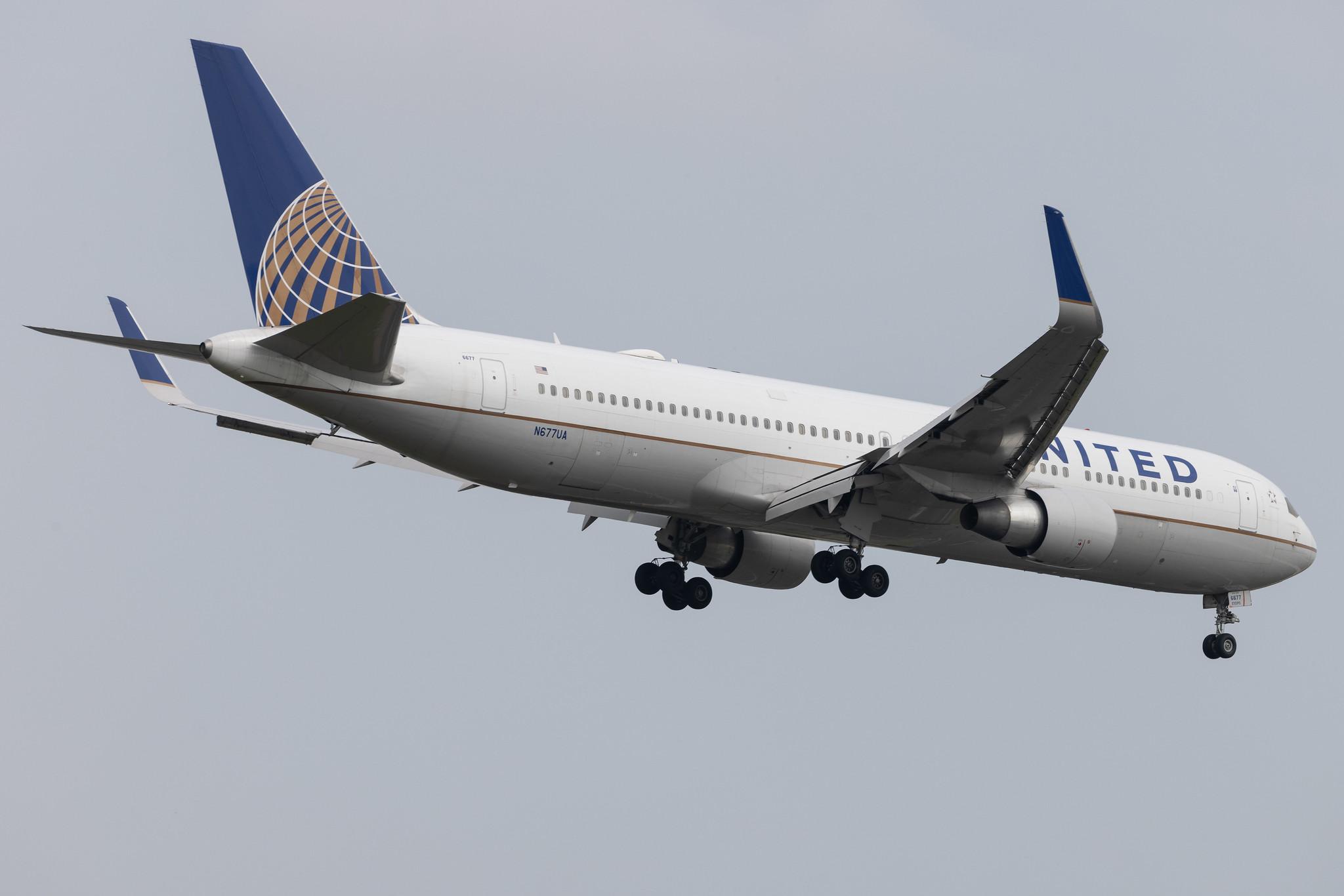Frankfurt Airport: United Airlines (UA / UAL) | Boeing 767-322(ER) B763 | N677UA | MSN 30029