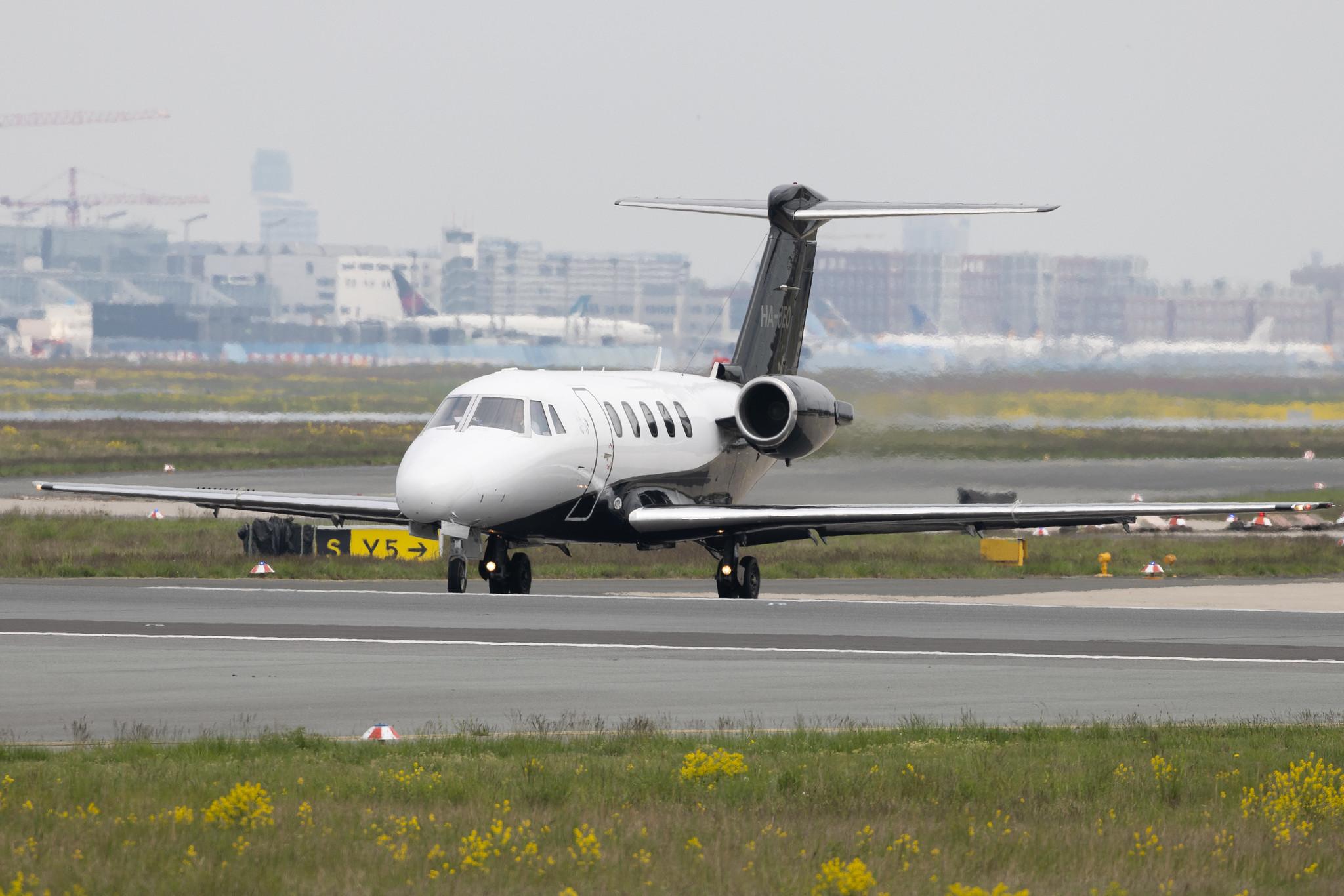 Frankfurt Airport: JetStream (/ JSH) | Operator: JetStream Charter | Cessna 650 Citation III C650 | HA-JEO | MSN 650-0142