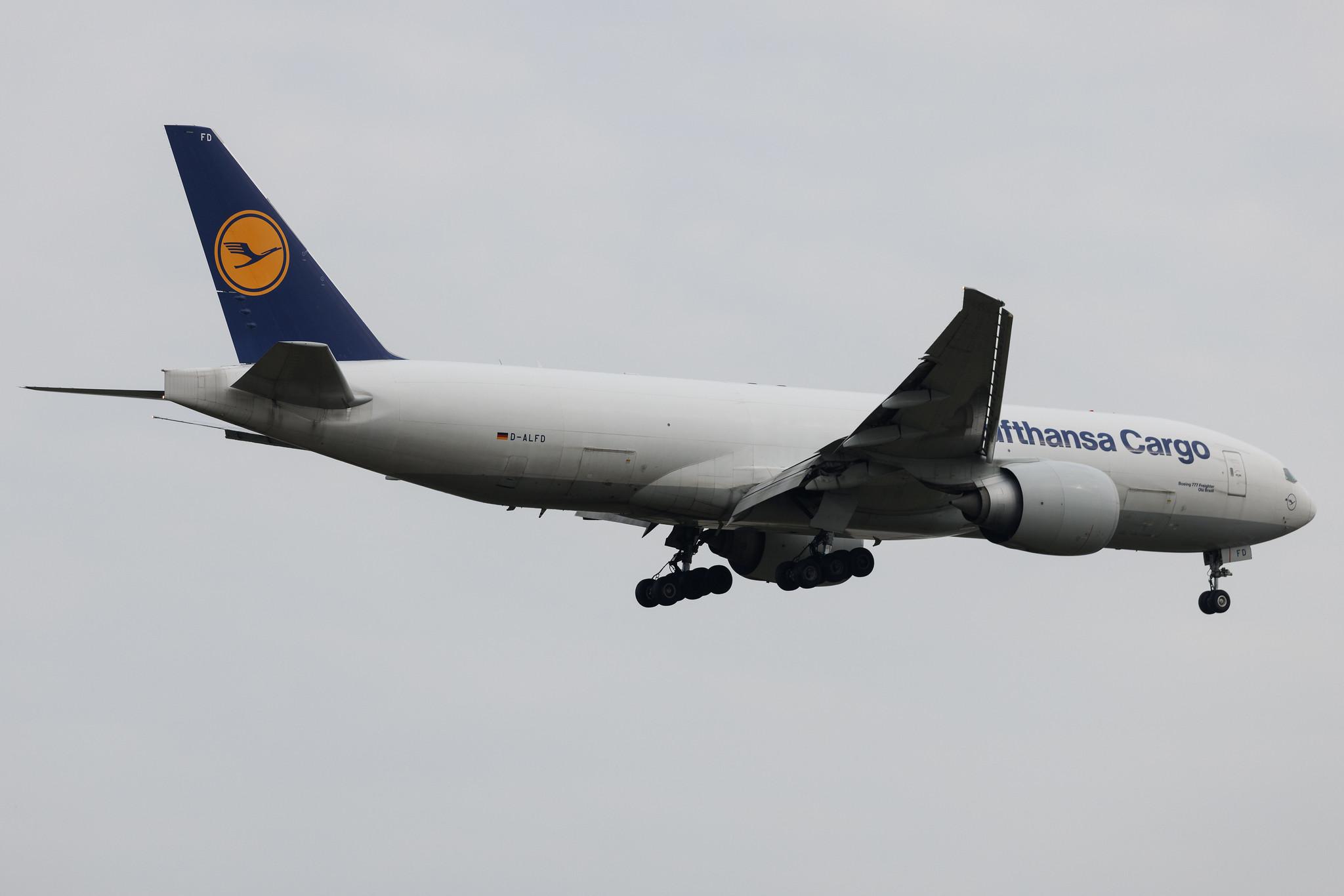 Frankfurt Airport: Lufthansa Cargo (/ GEC) | Boeing 777-FBT B77L | D-ALFD | MSN 41677