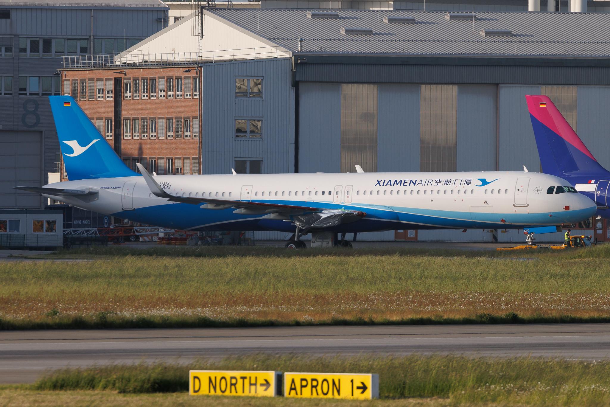 Hamburg Finkenwerder: Xiamen Airlines (MF / CXA) | Airbus A321-251NX A21N | D-AXXI | MSN 11396